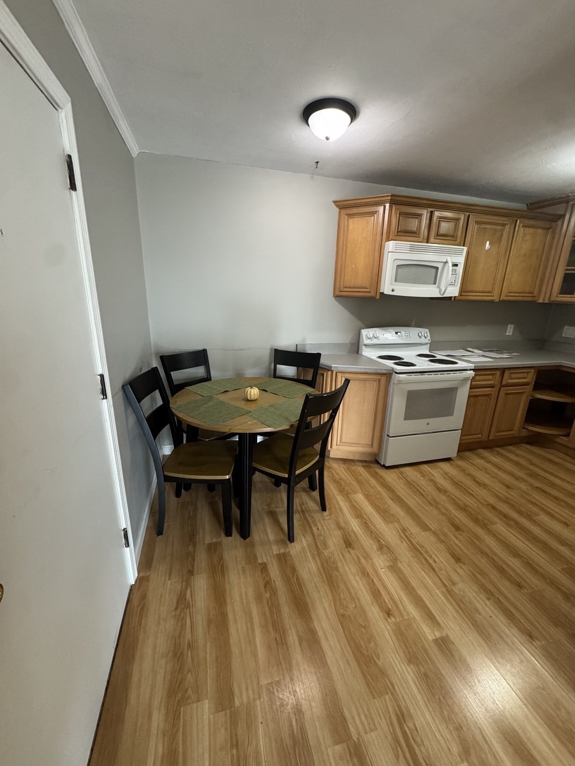 9 Chapel Hill Dr. # 6 Property Photo 5