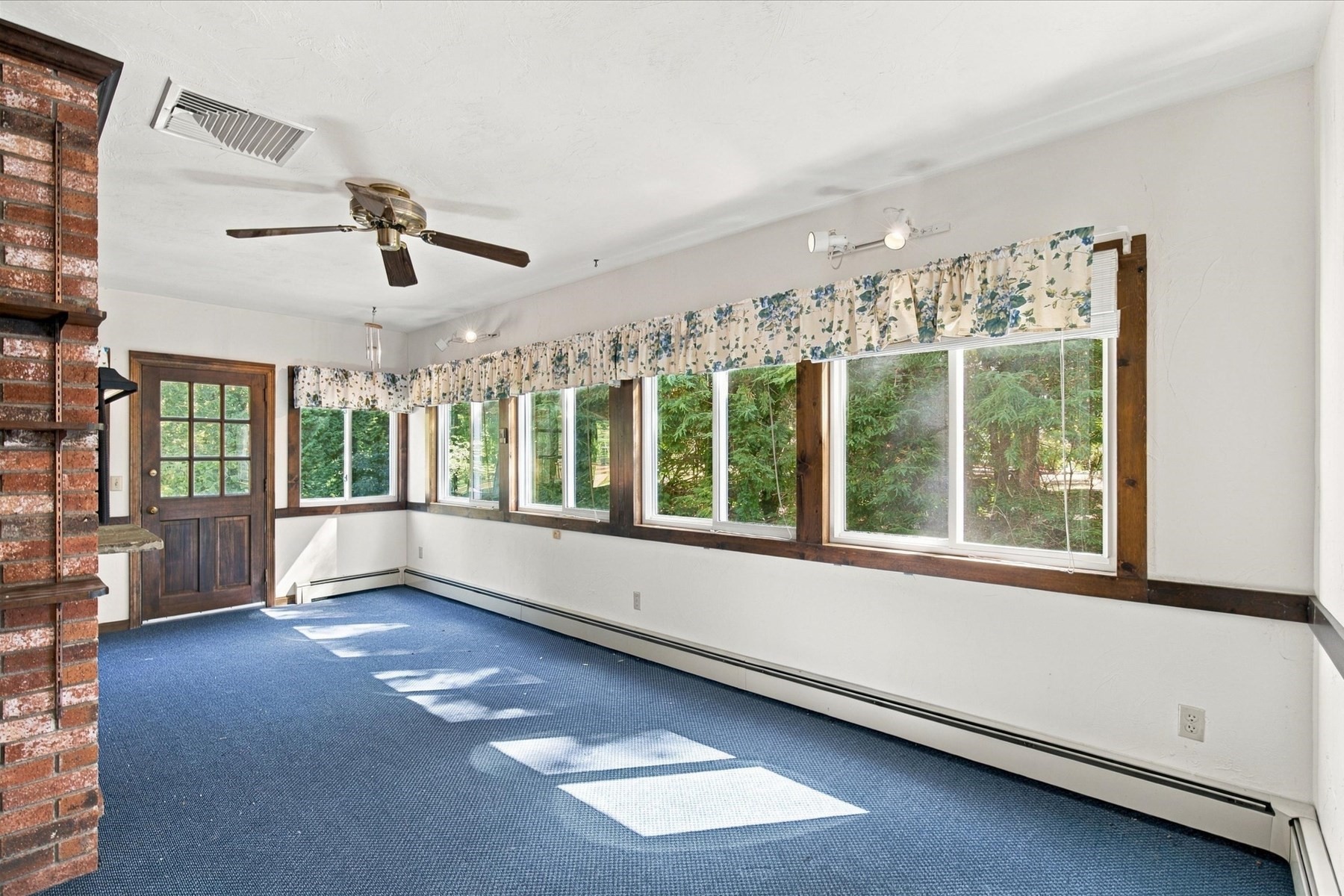 109 Greenland Cir Property Photo 8