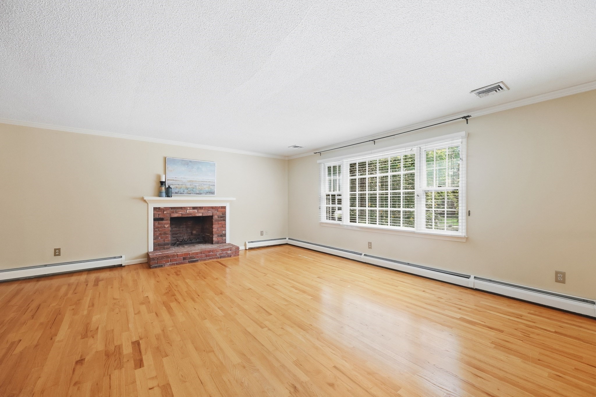 120 Coventry Lane Property Photo 4