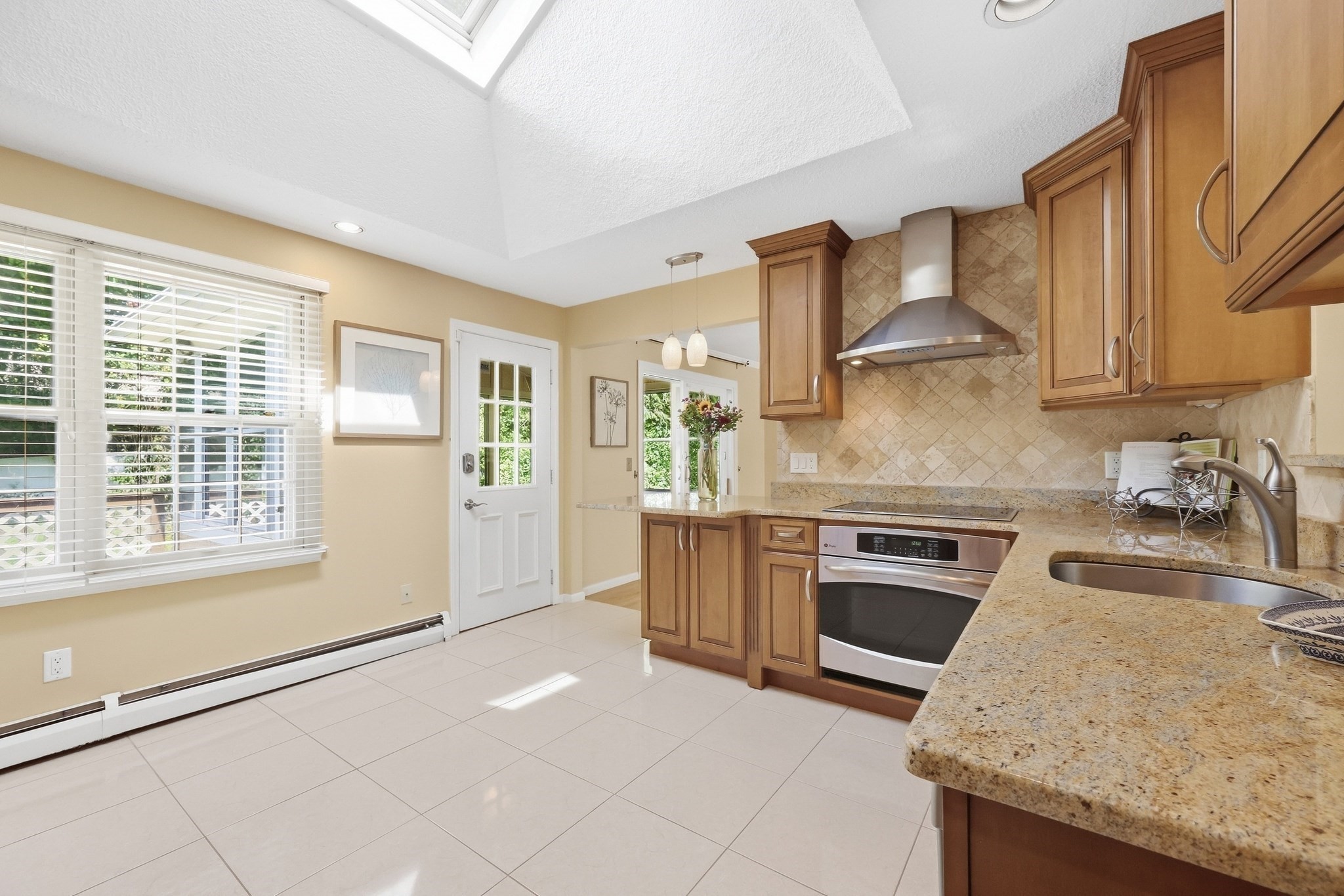120 Coventry Lane Property Photo 12