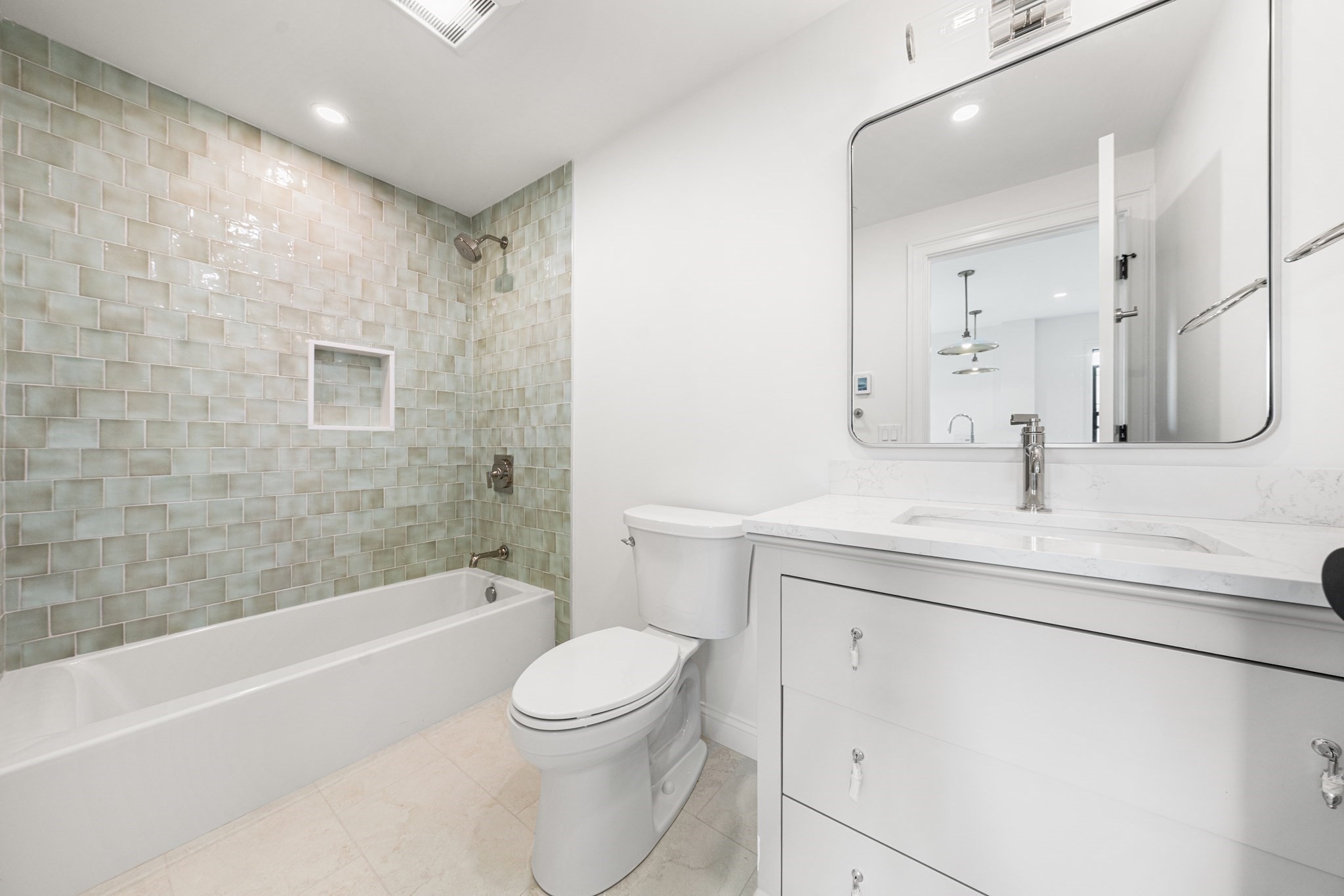 15 Hunting Street # 4 Property Photo 4