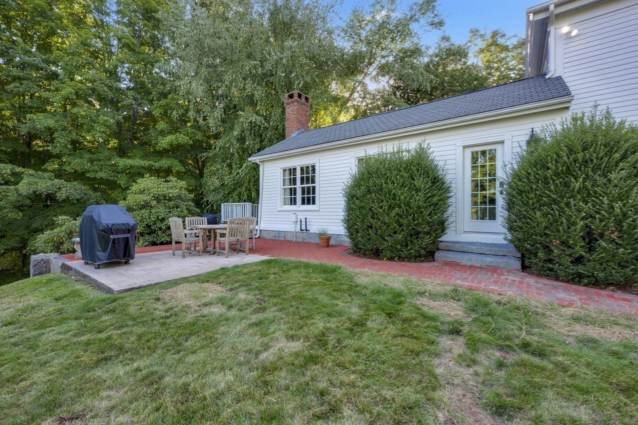 304 Warren Rd Property Photo 33