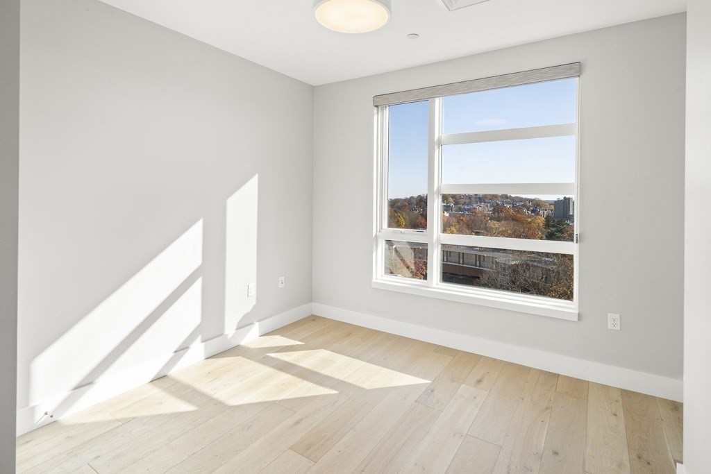 1650 Commonwealth Ave # 606 Property Photo 9