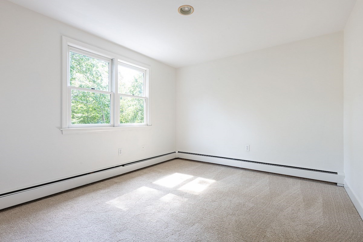 28 Middle St Property Photo 19