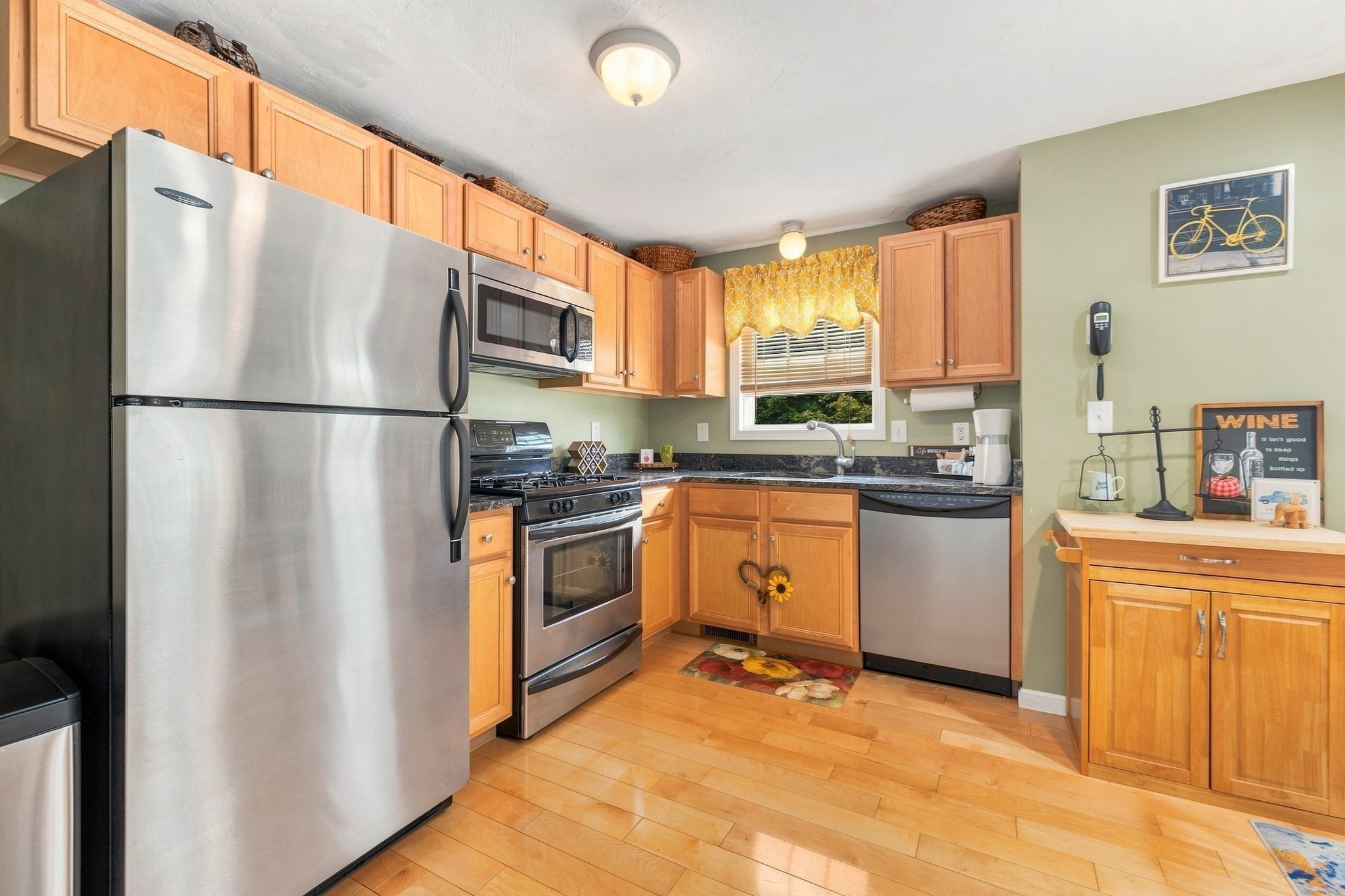 417 Hildreth St # 5 Property Photo 3