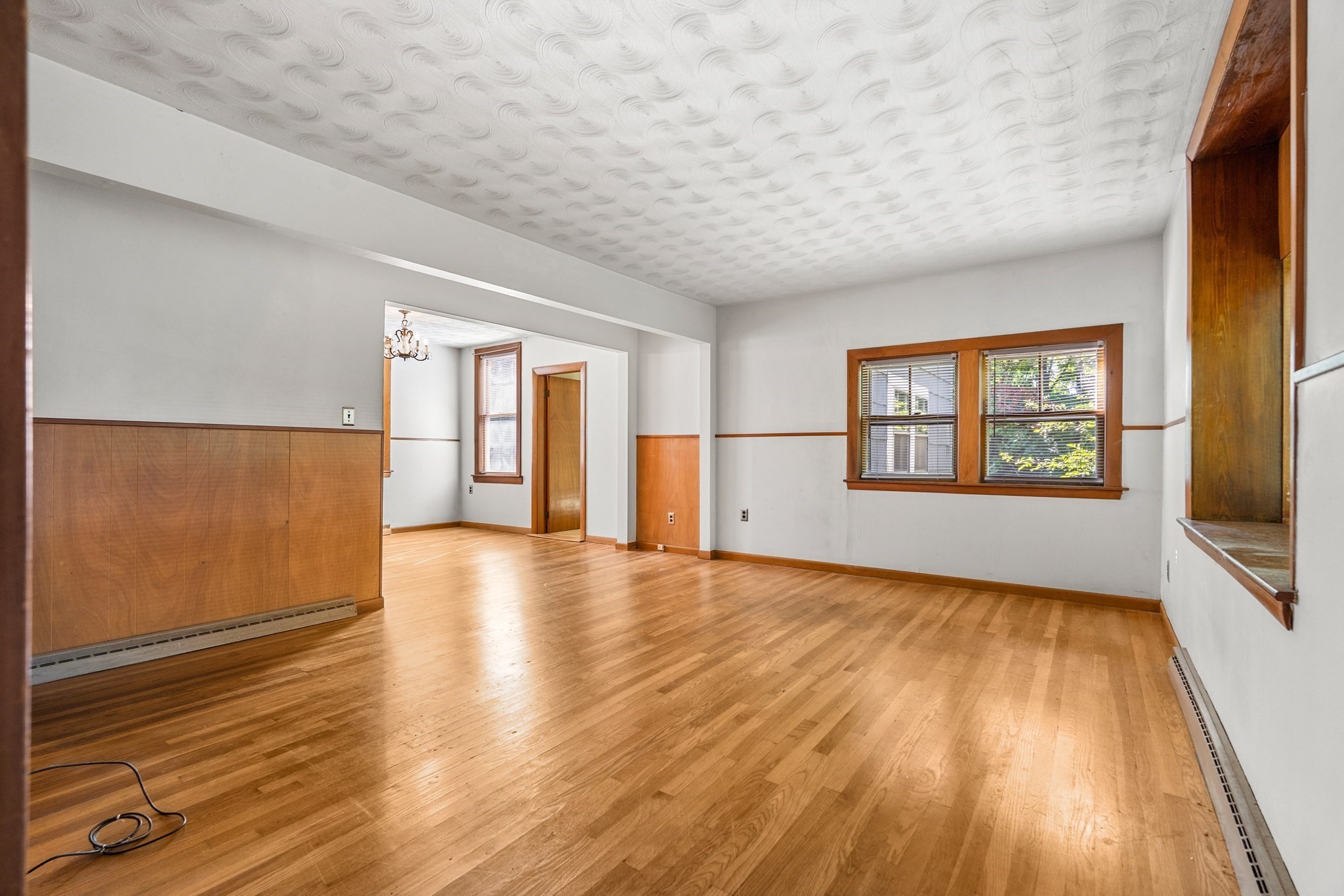 131 Altamont Ave Property Photo 3