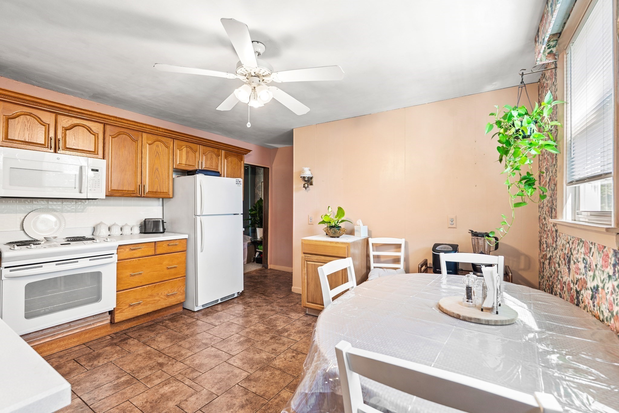 131 Altamont Ave Property Photo 14