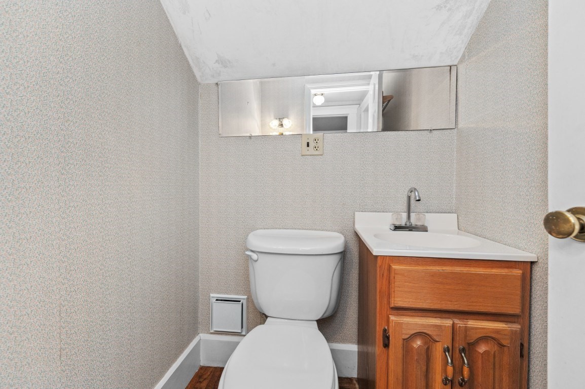 65 Walnut Street Property Photo 18