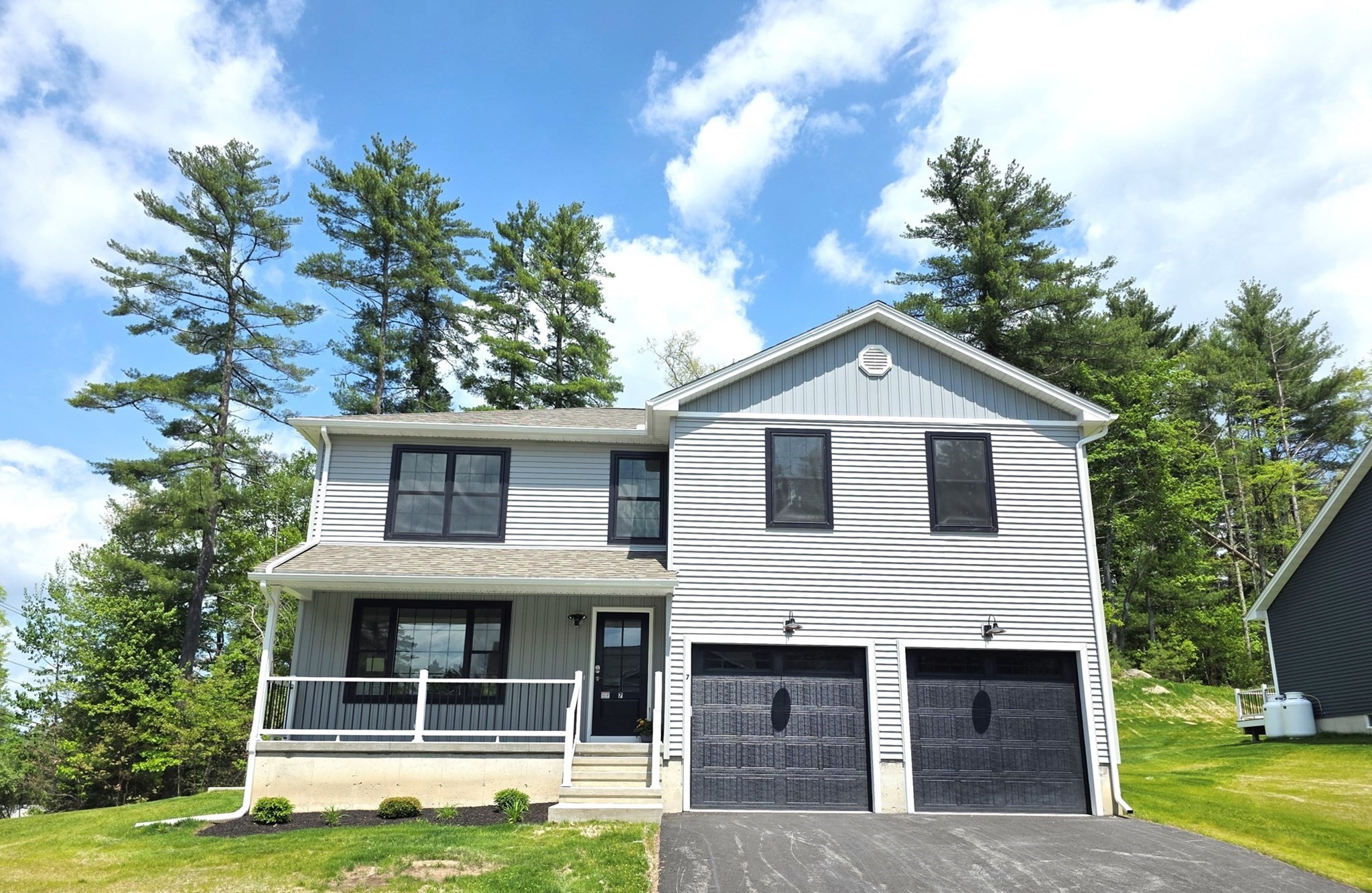 7 High Bluff Property Photo 1