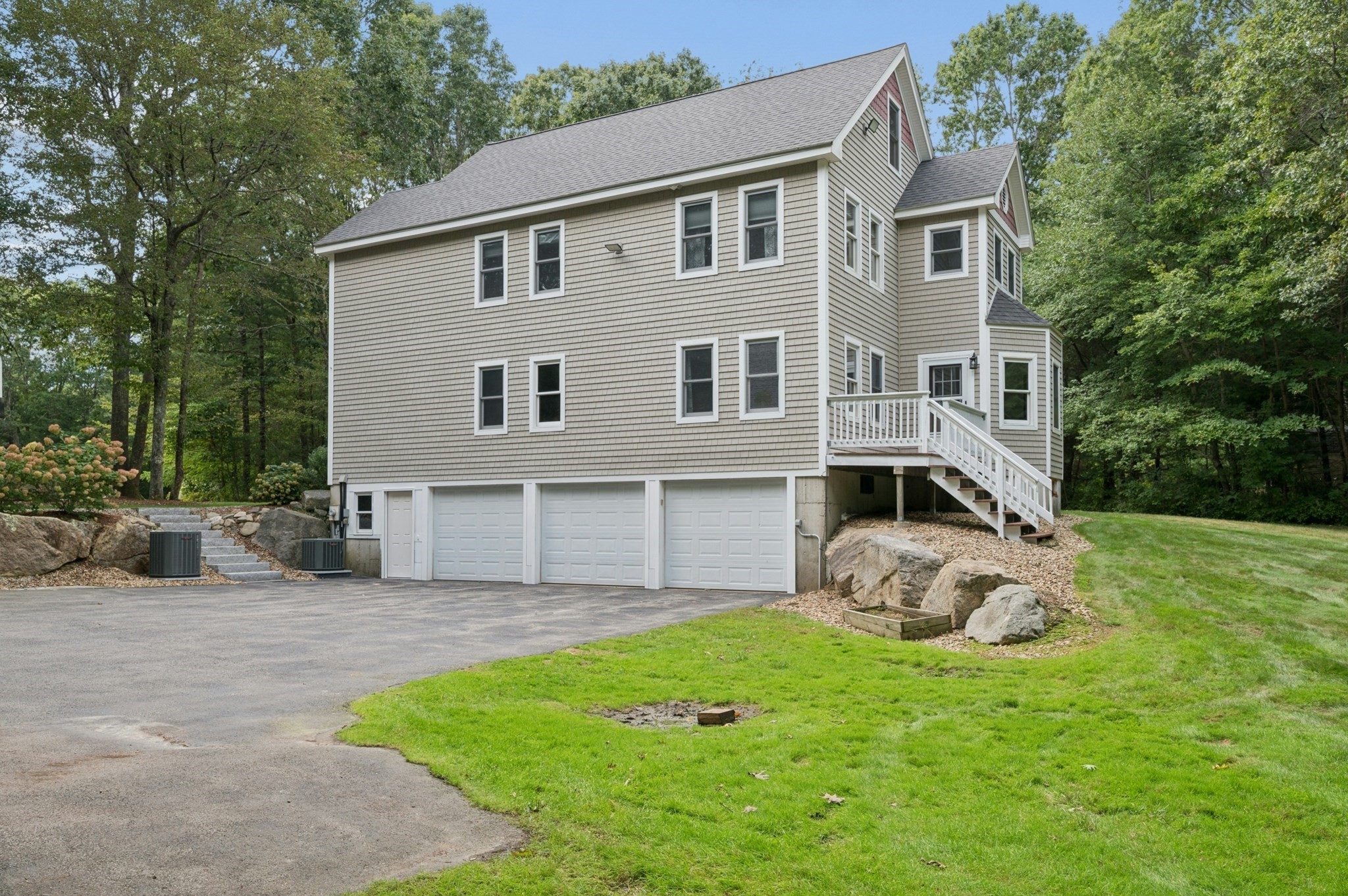 17 Panettieri Dr. Property Photo 32