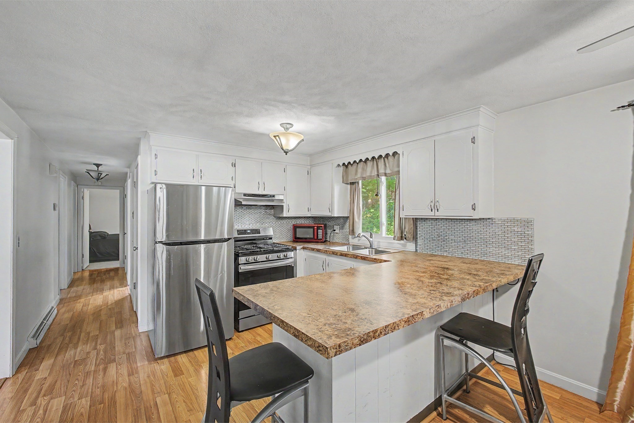 9 Johnson Ave Property Photo 2
