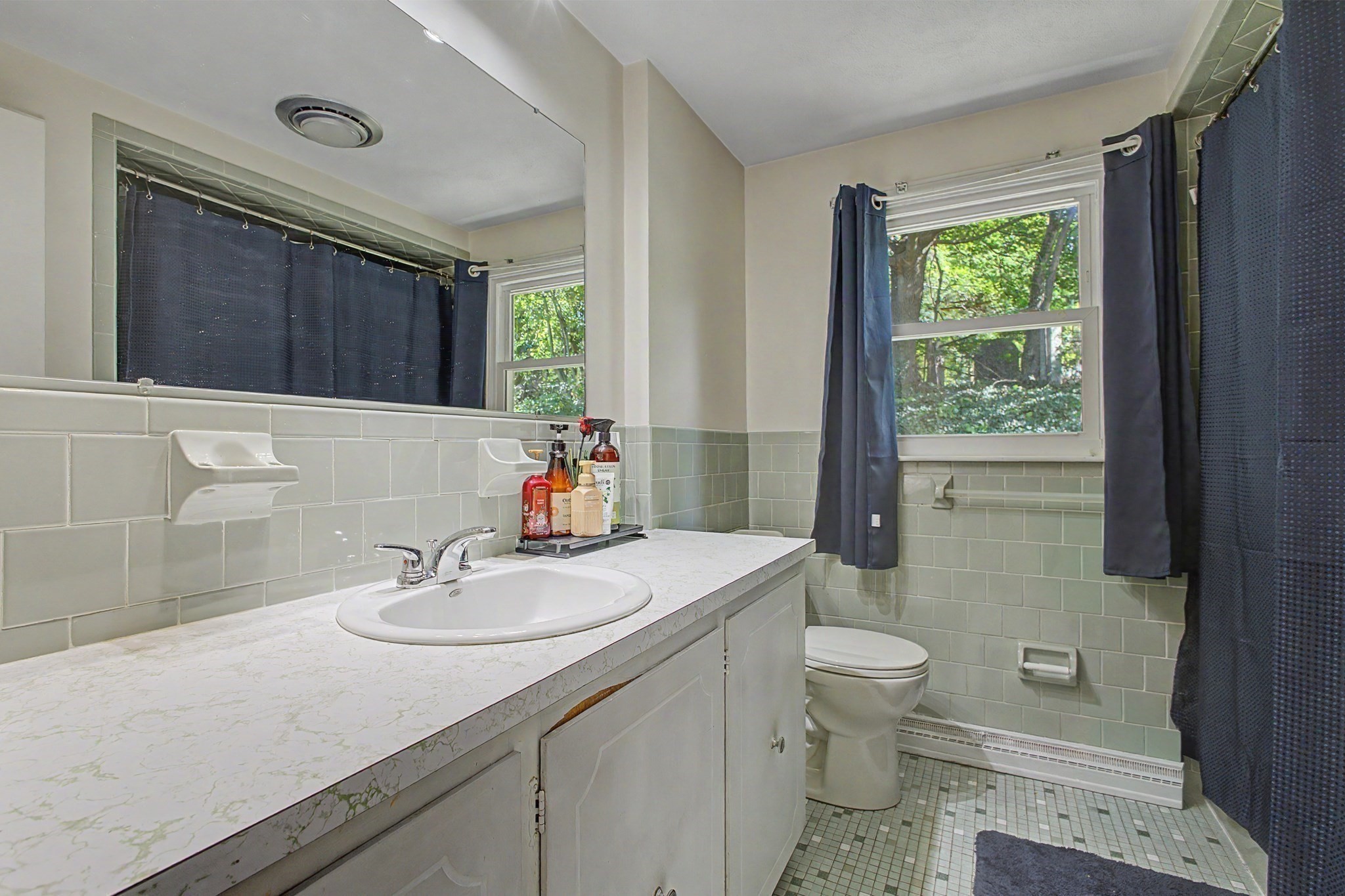 9 Johnson Ave Property Photo 3