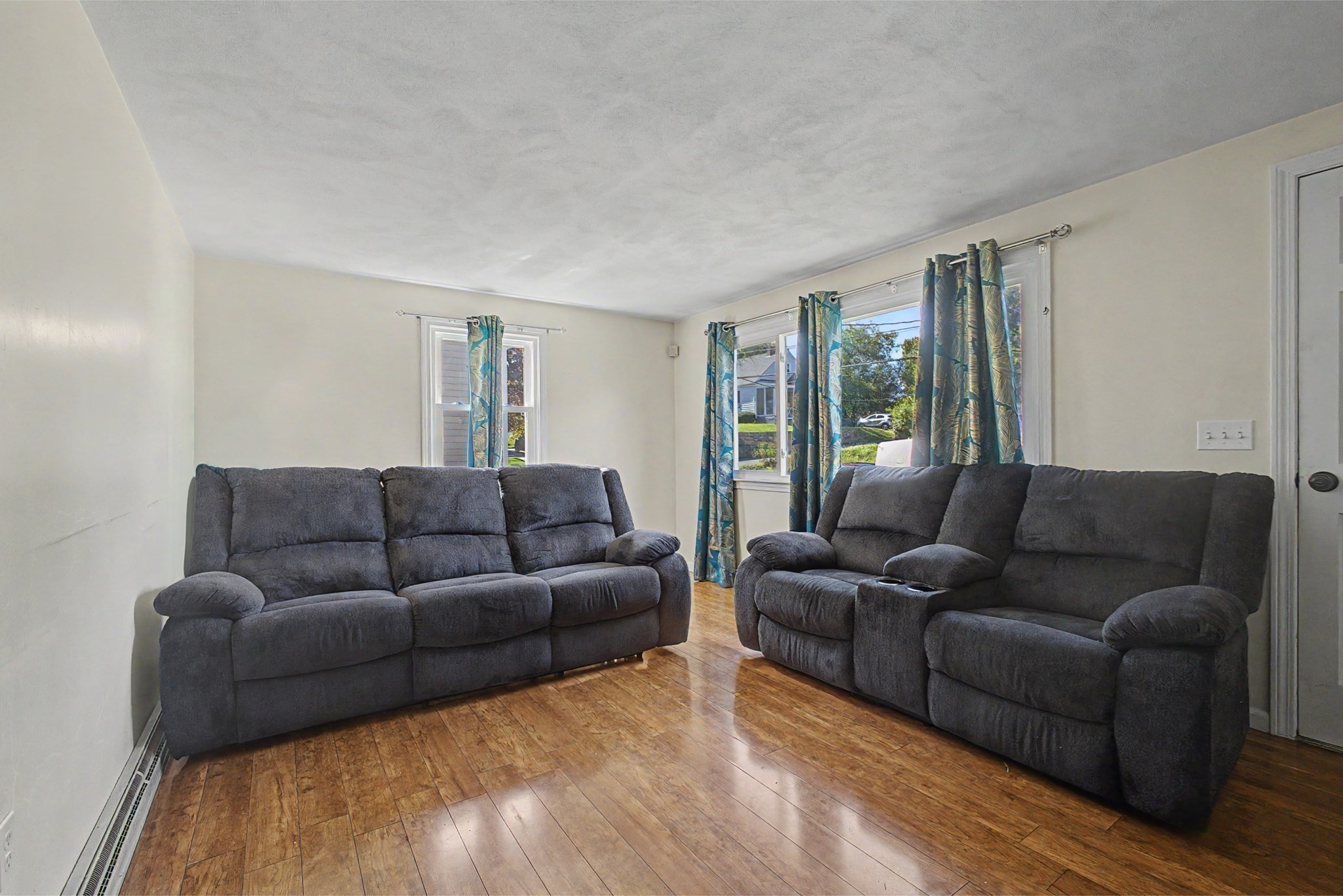 9 Johnson Ave Property Photo 6