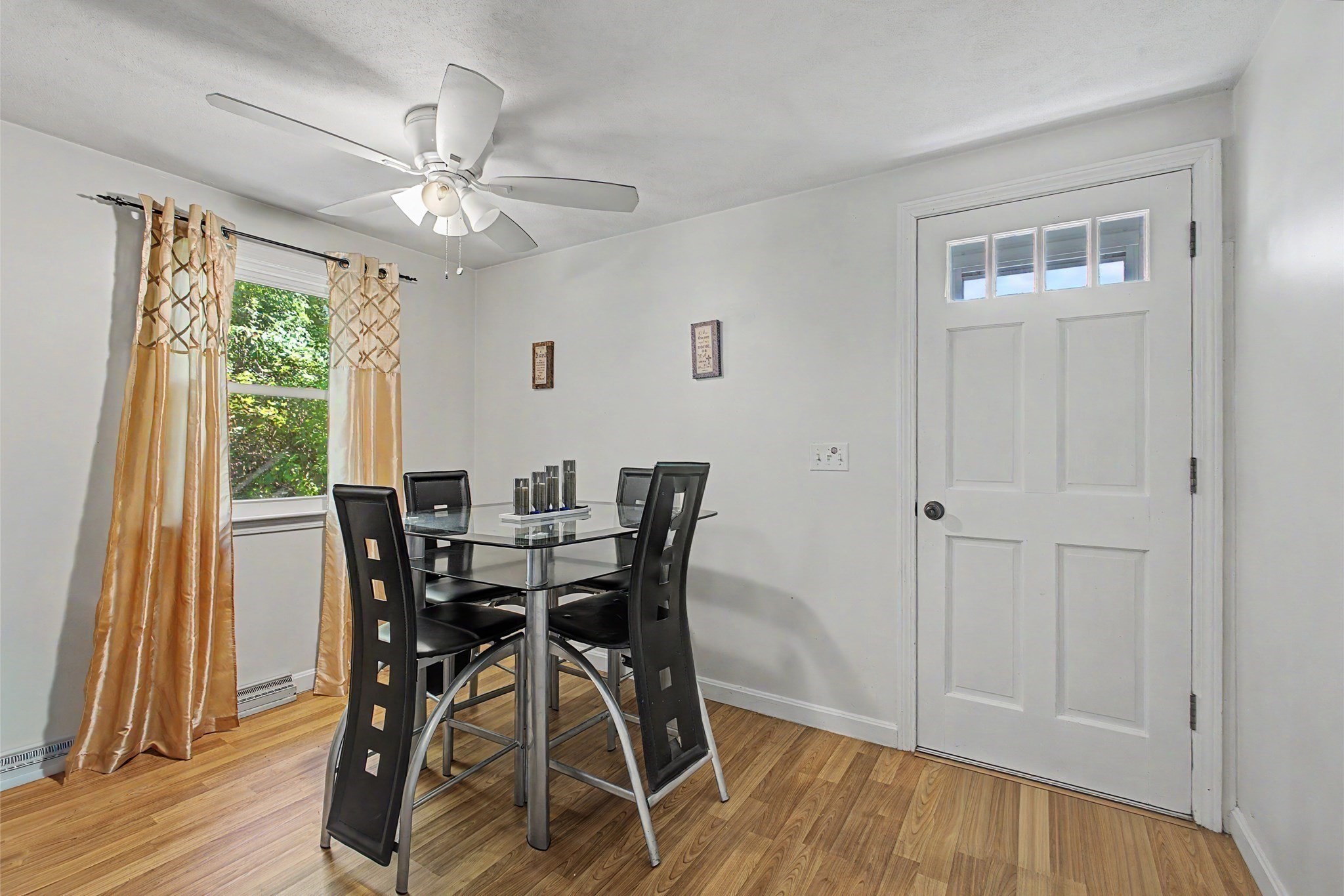 9 Johnson Ave Property Photo 8