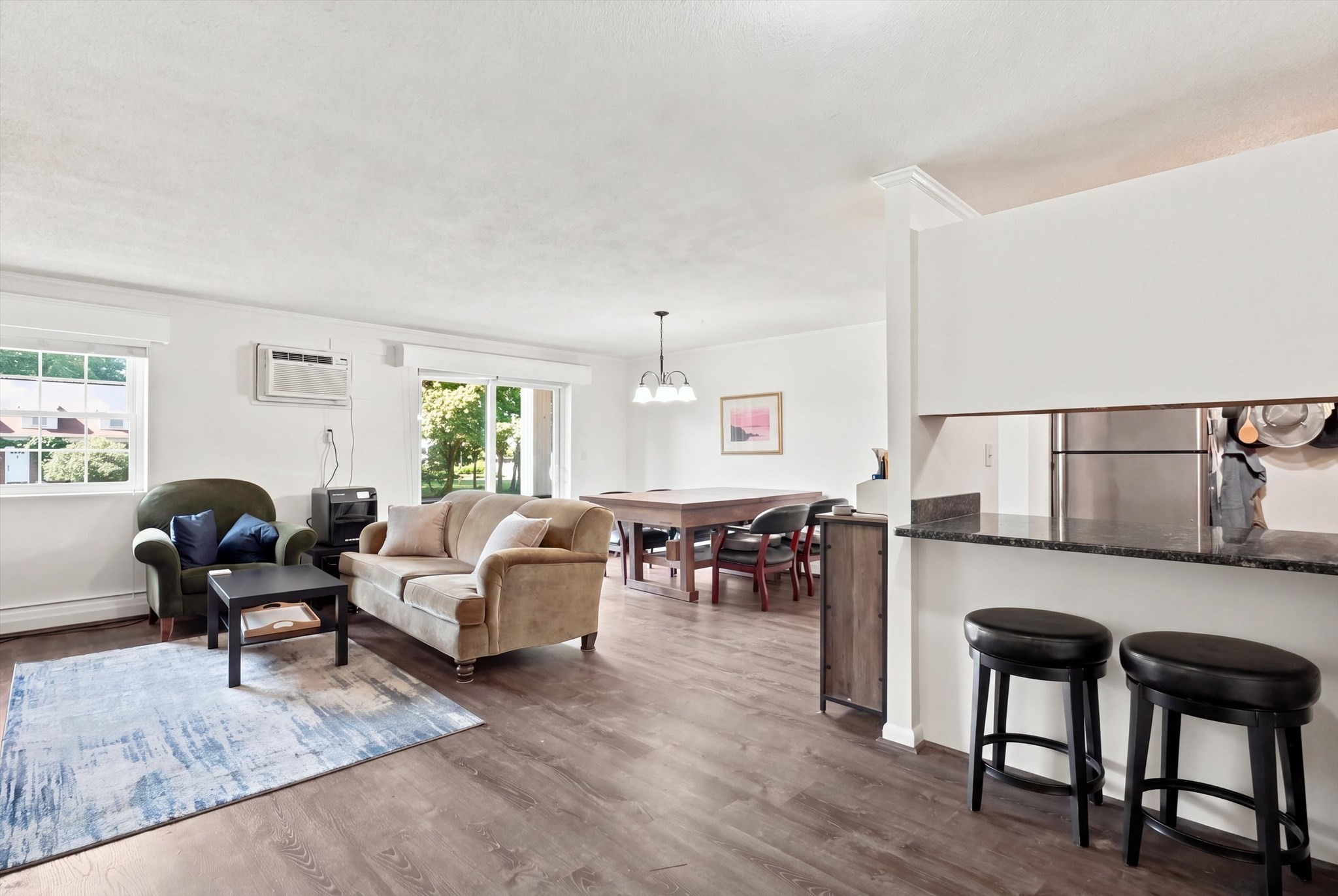 237 N Main St # 5 Property Photo 2