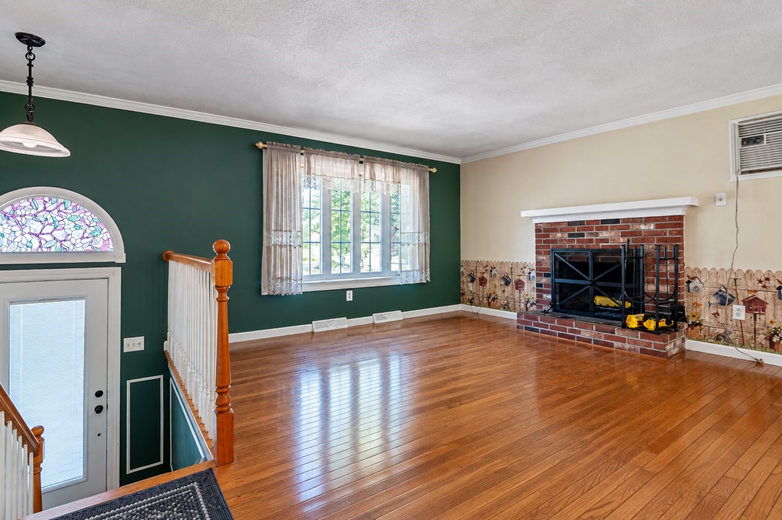 5 Glenwood Cir Property Photo 7