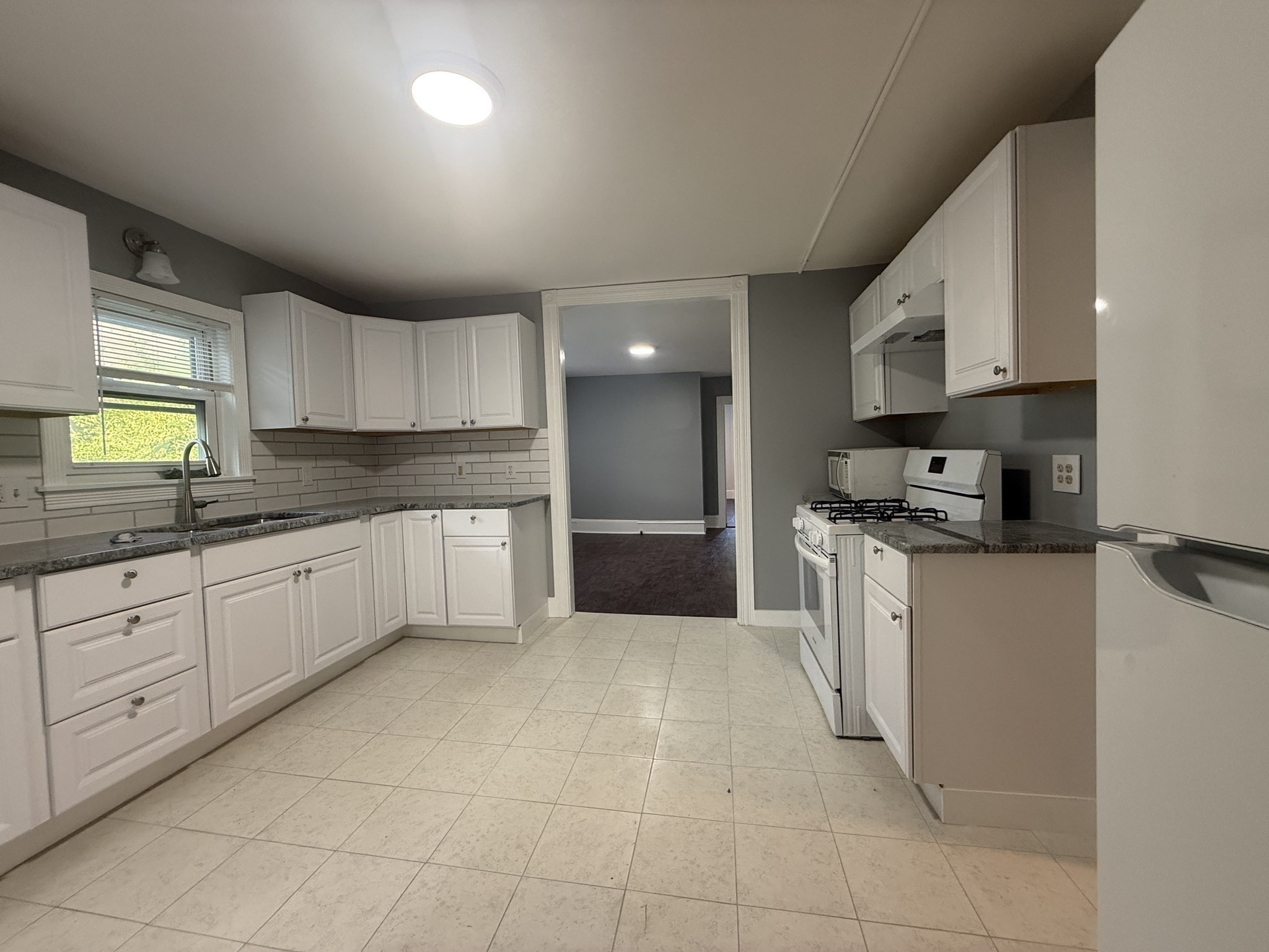 723 Main Property Photo 2