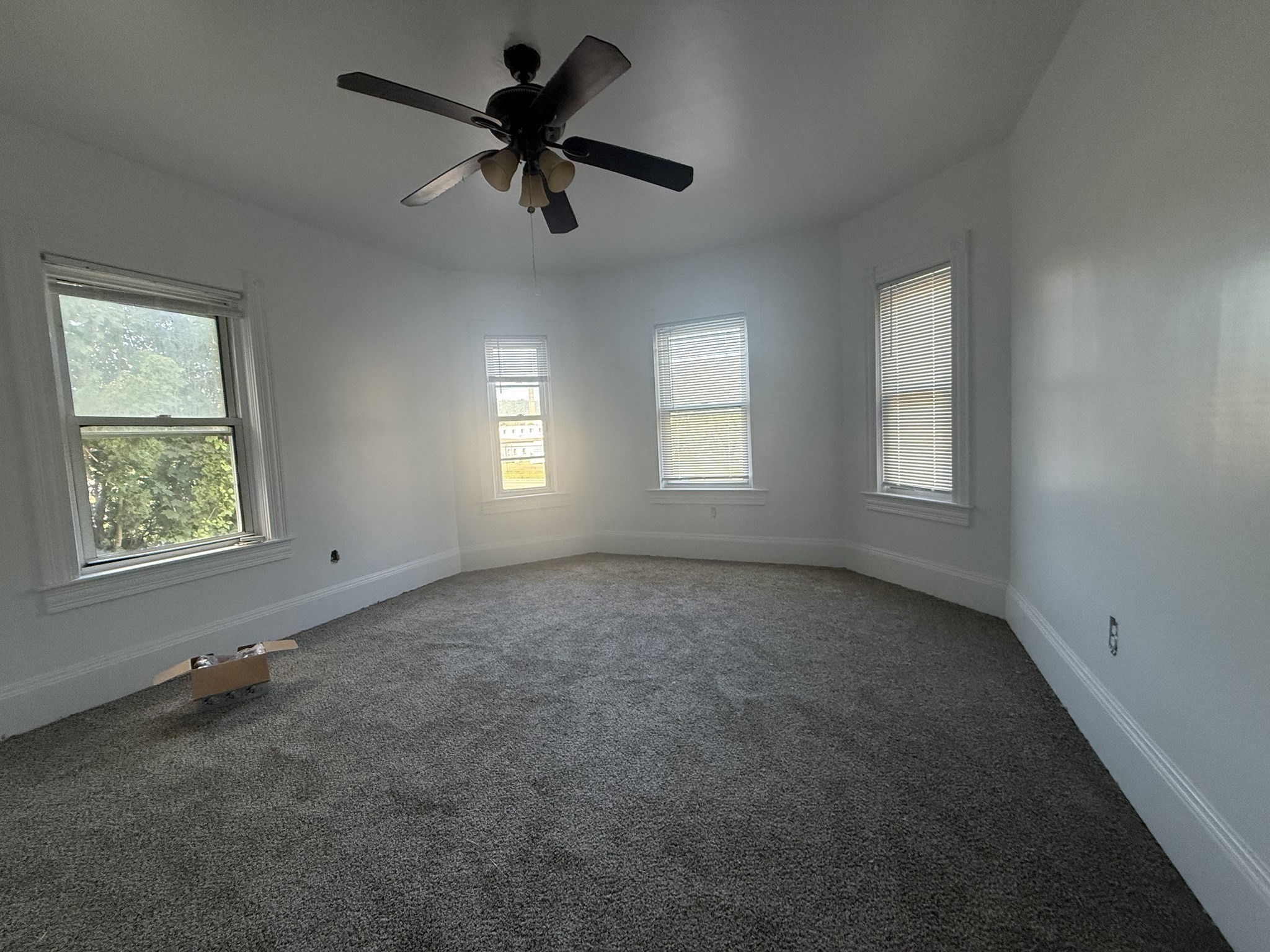 723 Main Property Photo 7