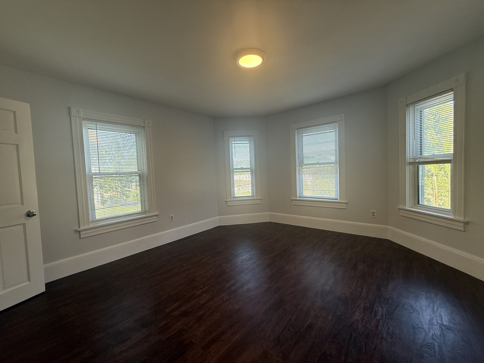 723 Main Property Photo 15