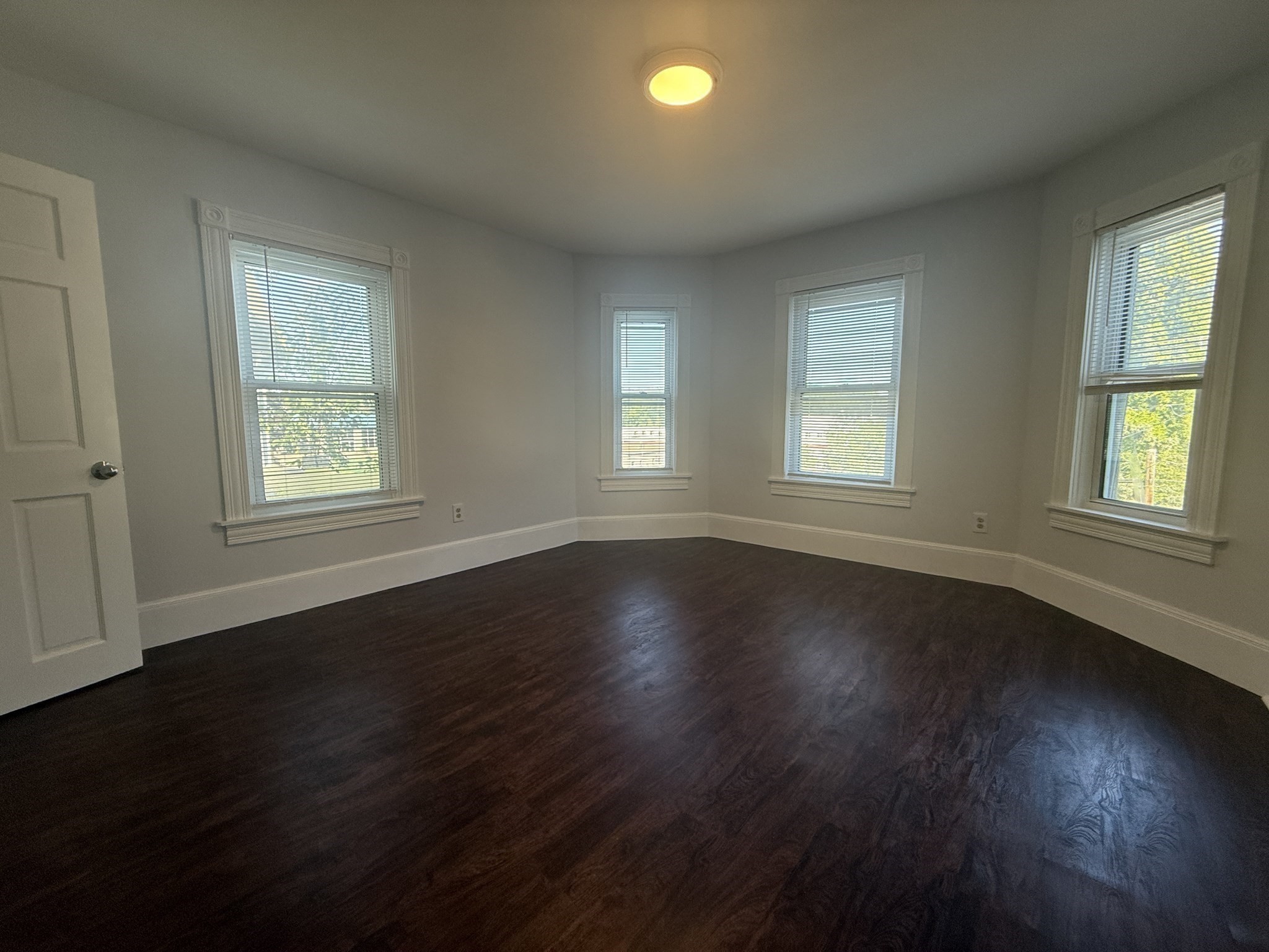 723 Main Property Photo 16