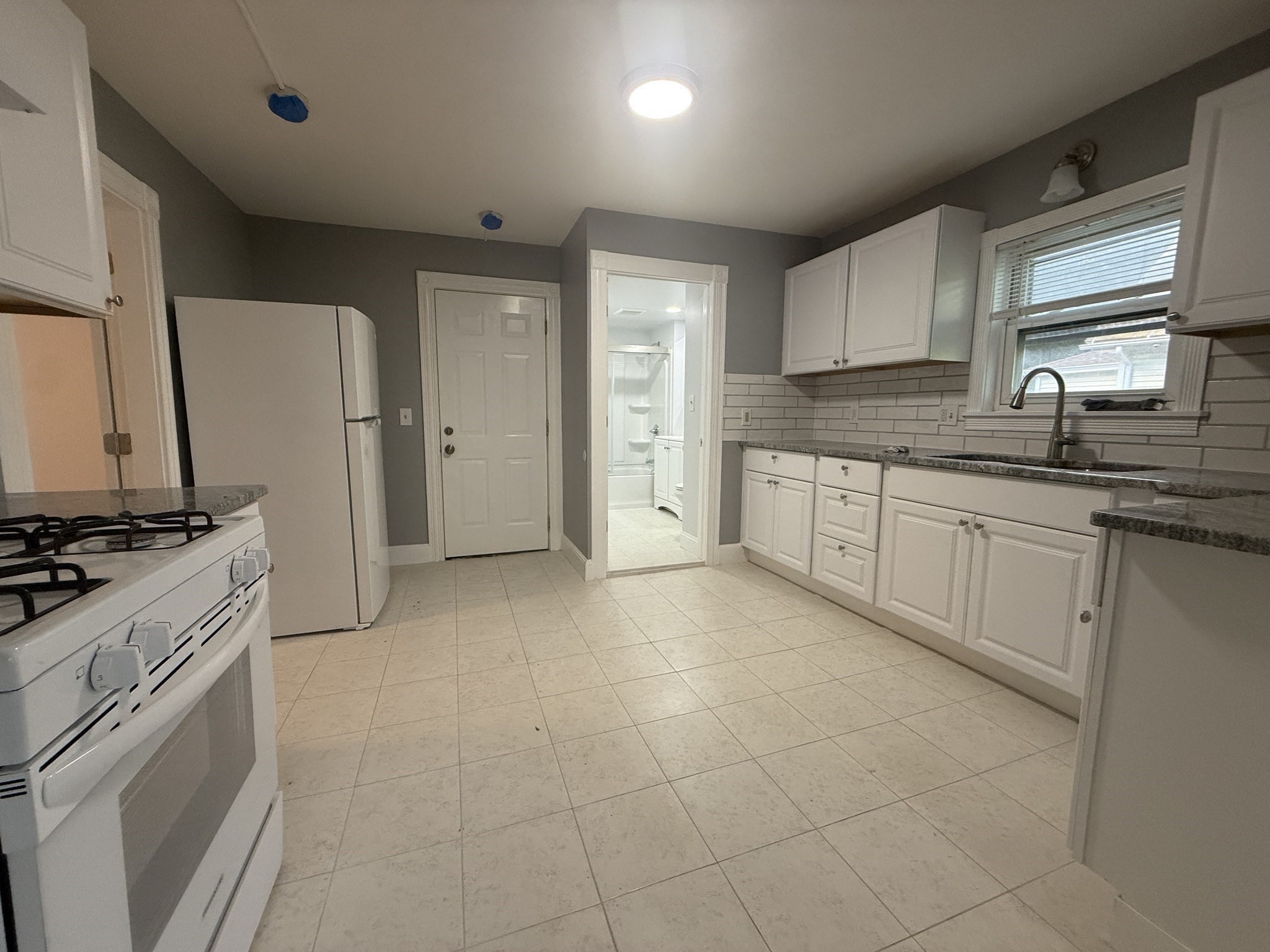 723 Main Property Photo 17