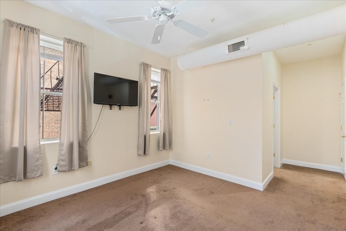 24 Washington St # 301 Property Photo 15