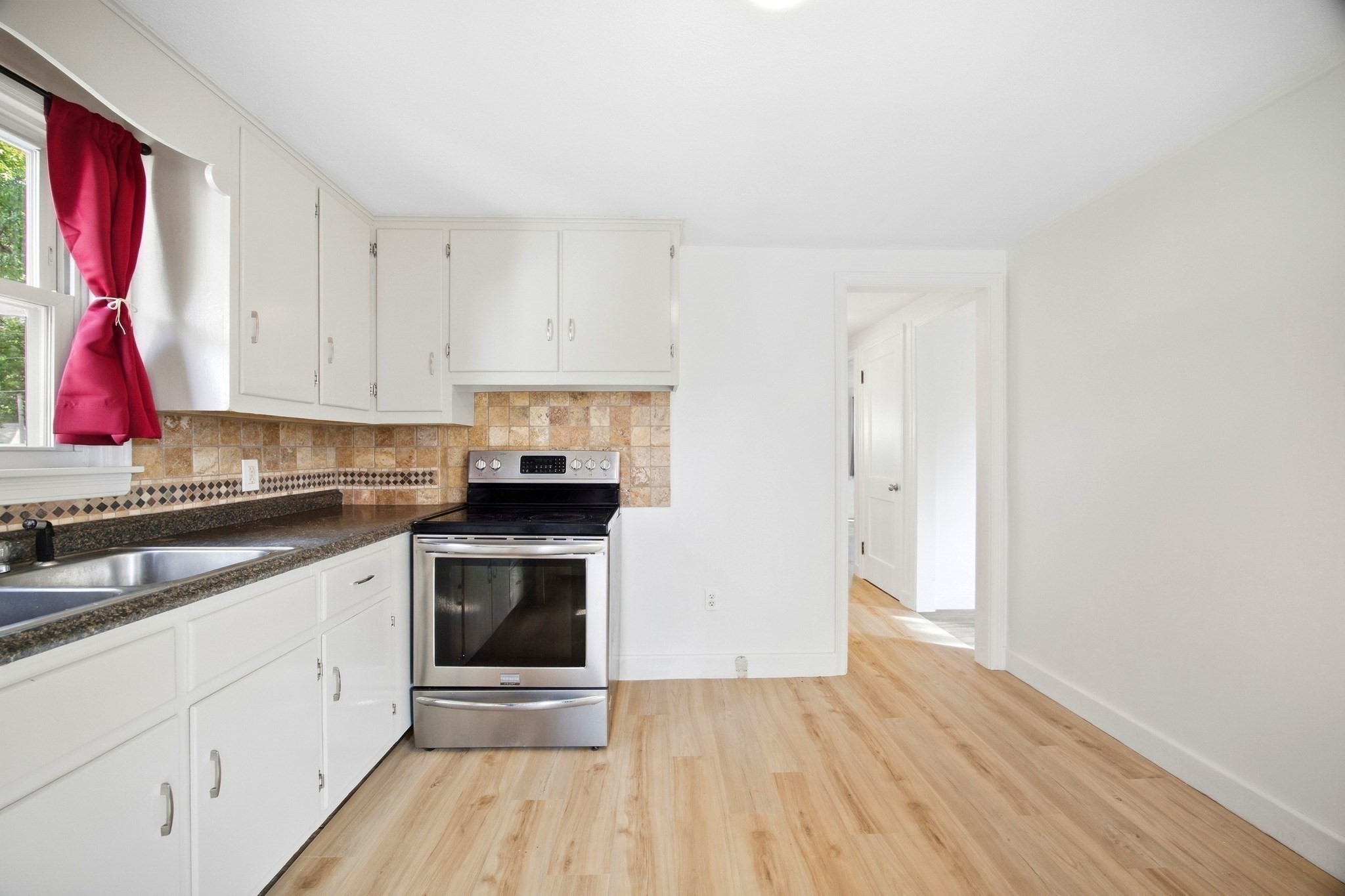 62 Haumont Ter Property Photo 6