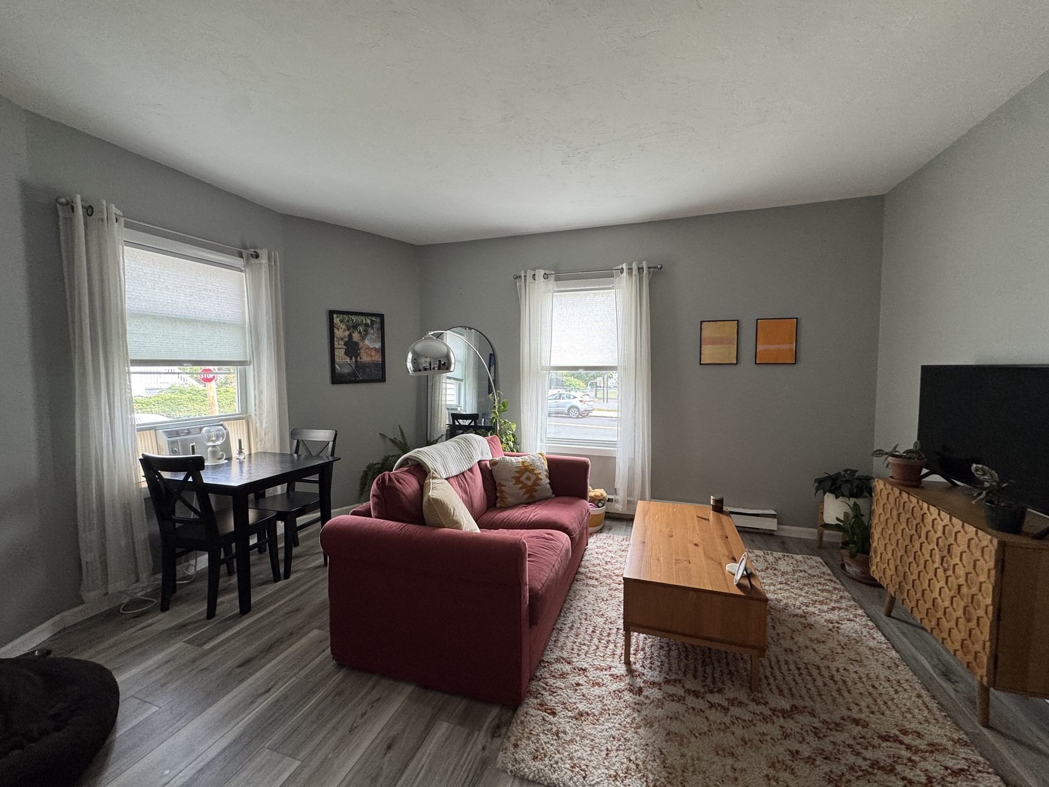 4 Tyndale St # 1 Property Photo 1