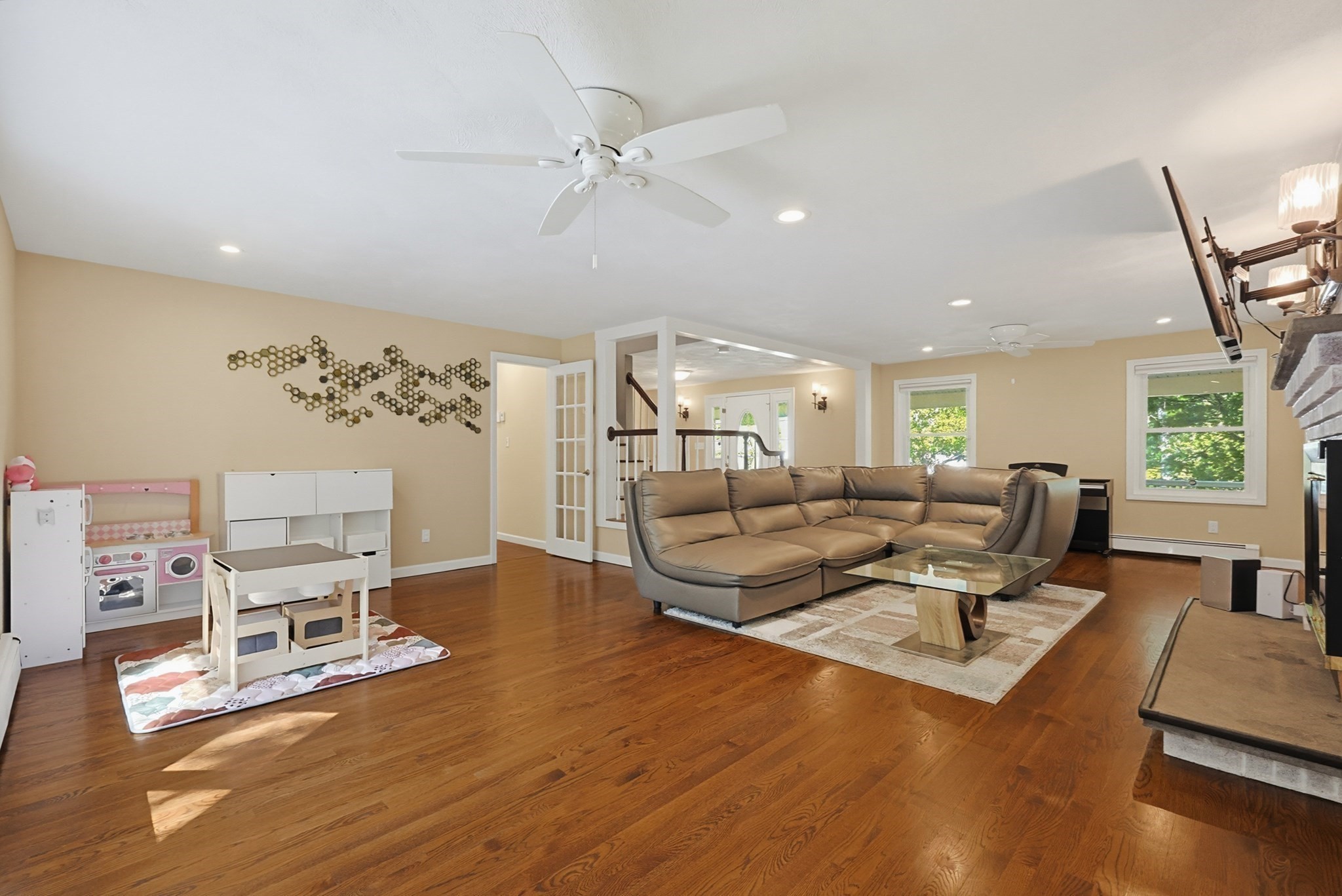 5 Chausse Dr Property Photo 3