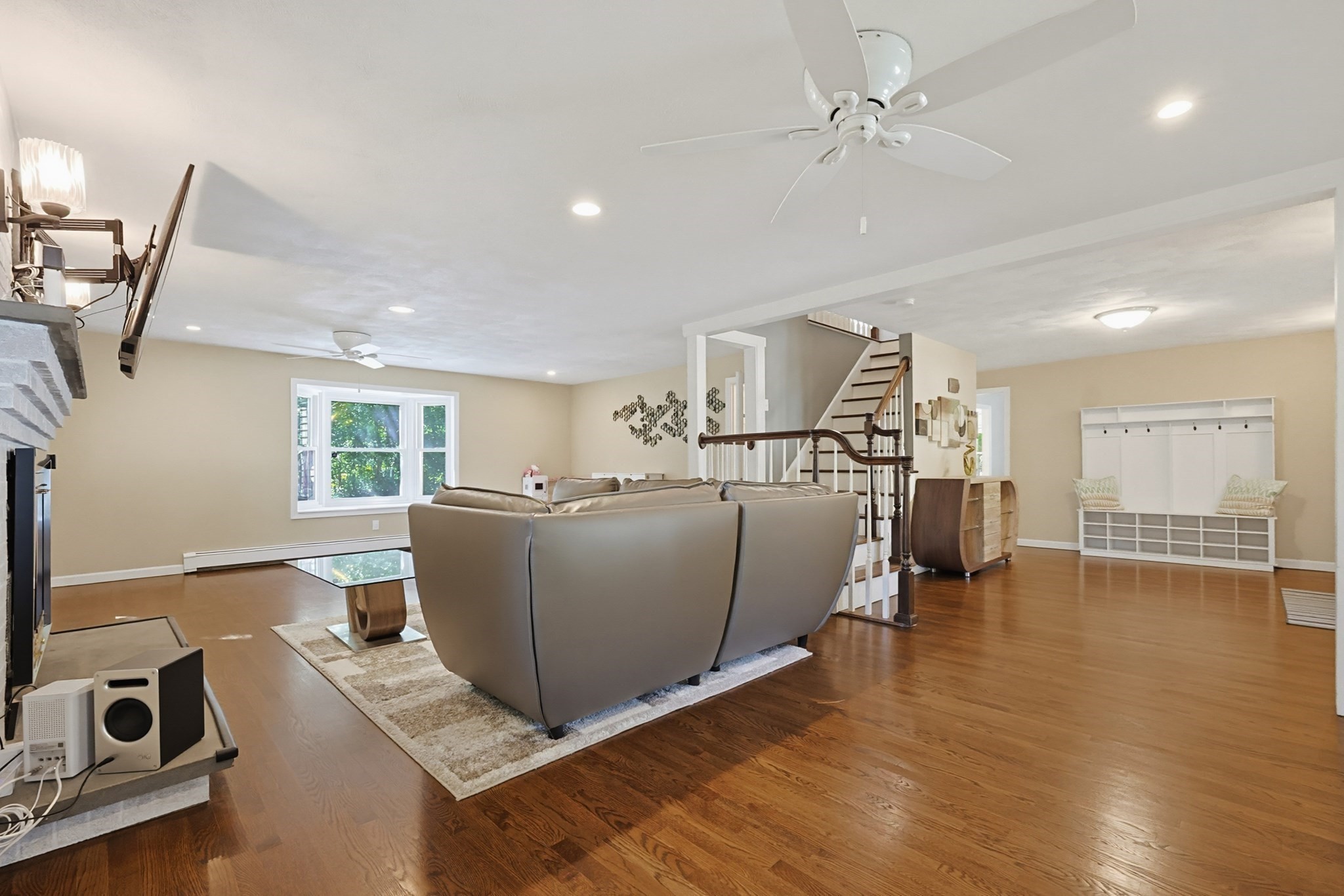 5 Chausse Dr Property Photo 6