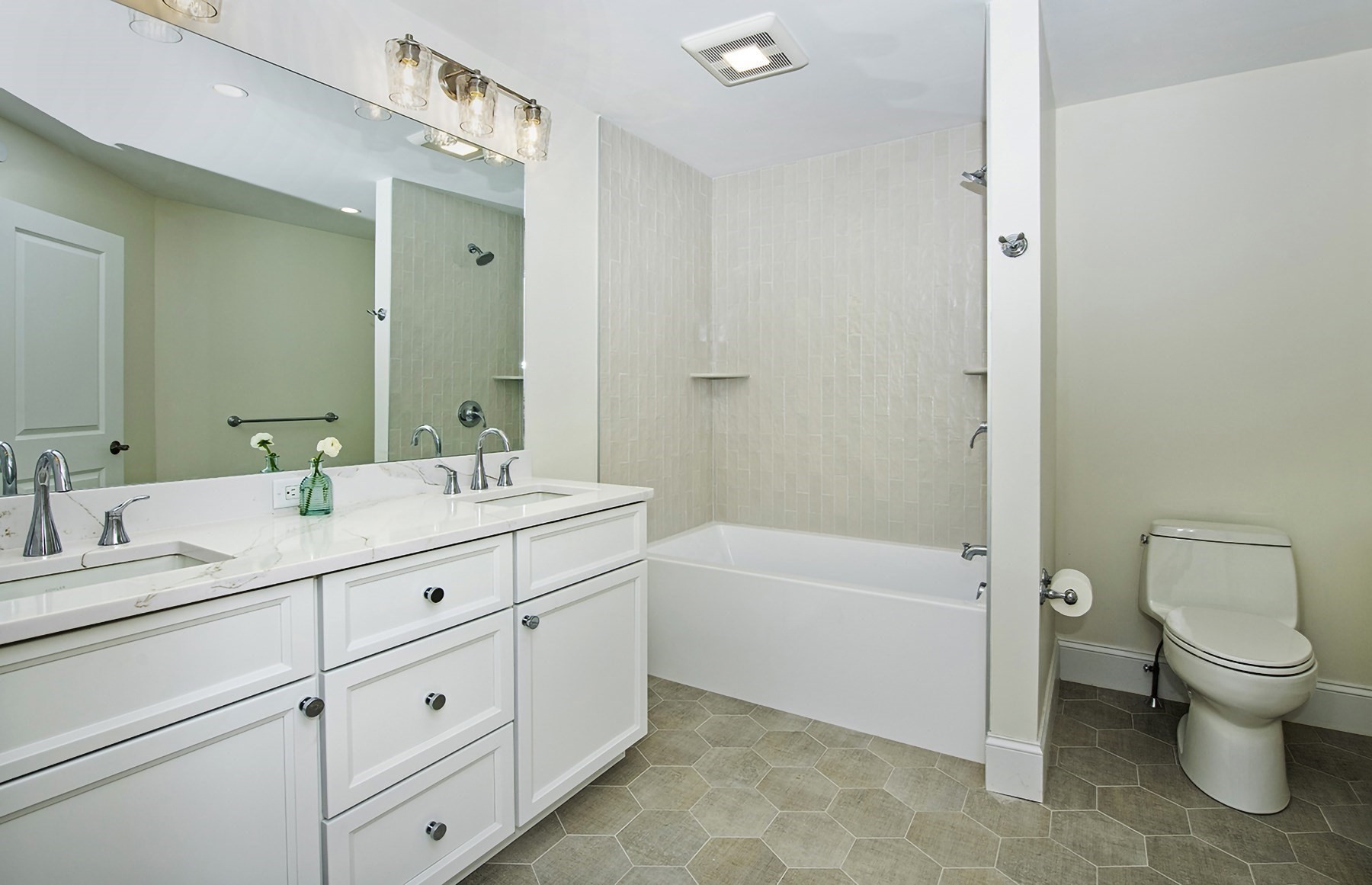 21 Clubview Dr # 21 Property Photo 22