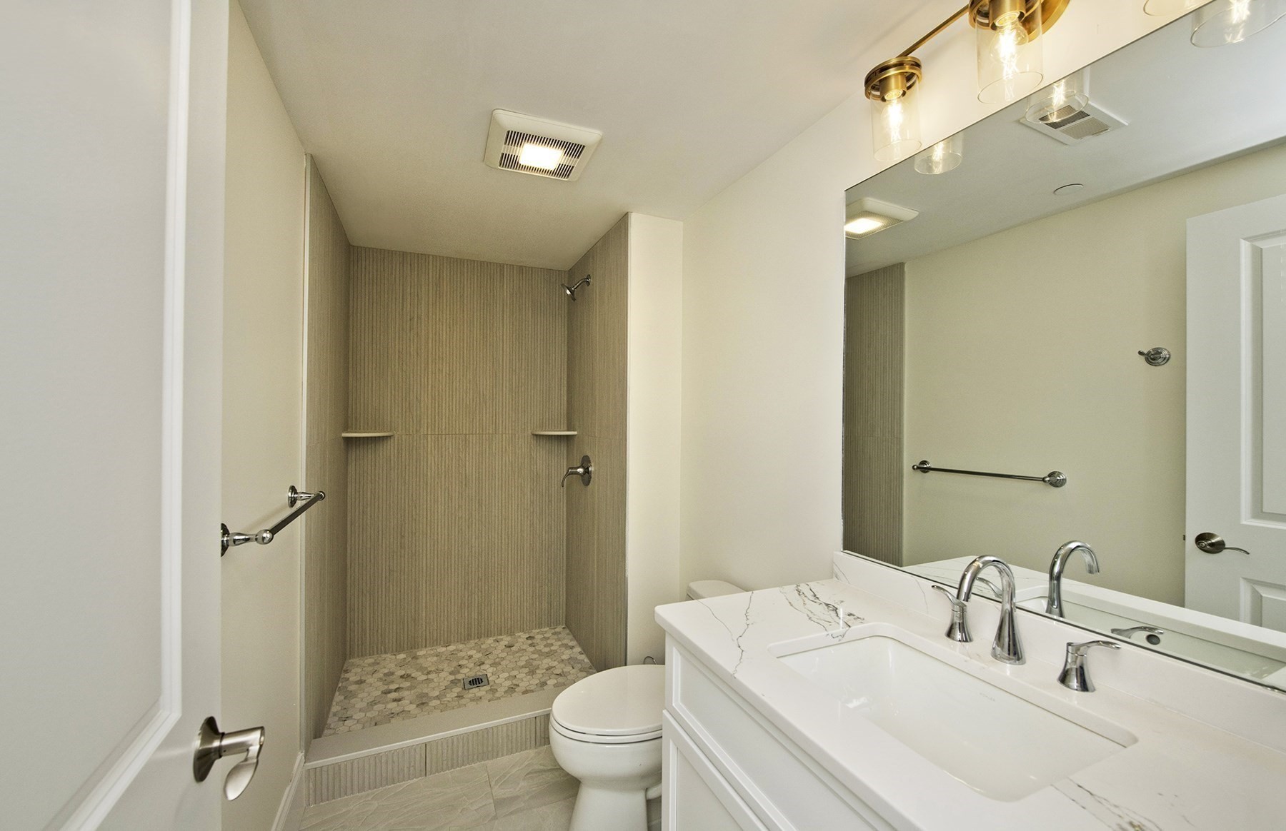 21 Clubview Dr # 21 Property Photo 28