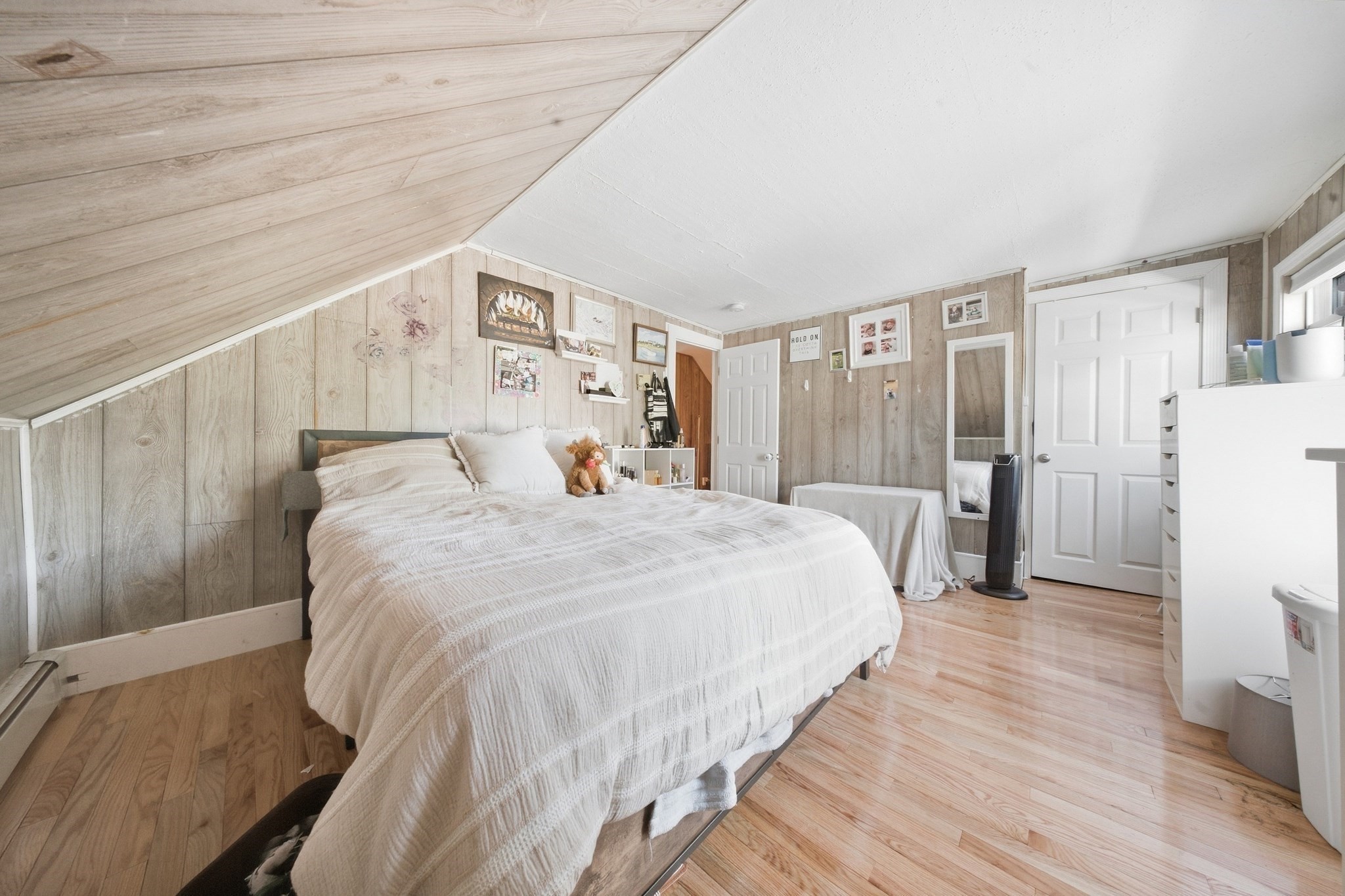 128 Howe St Property Photo 2