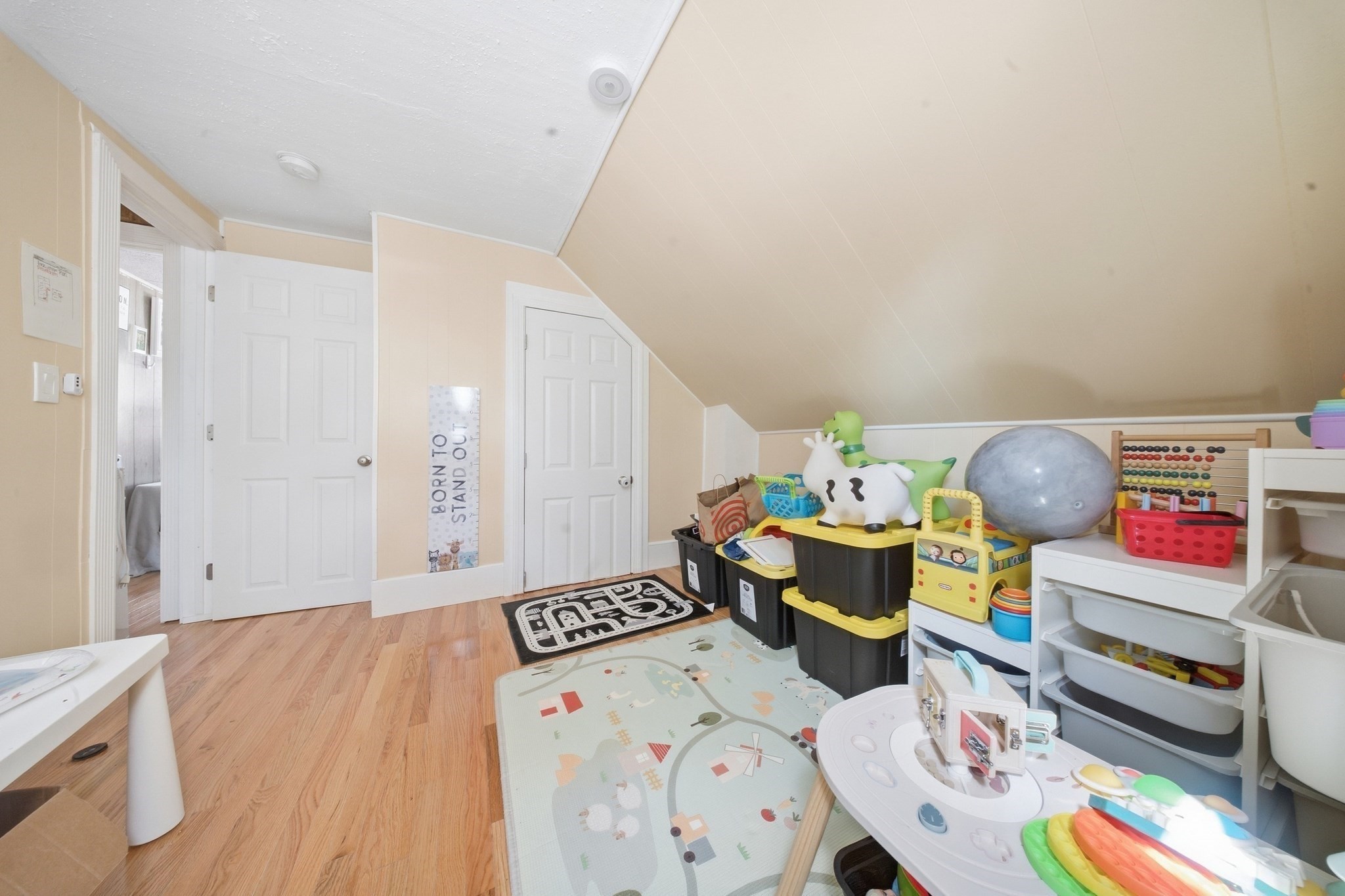 128 Howe St Property Photo 8