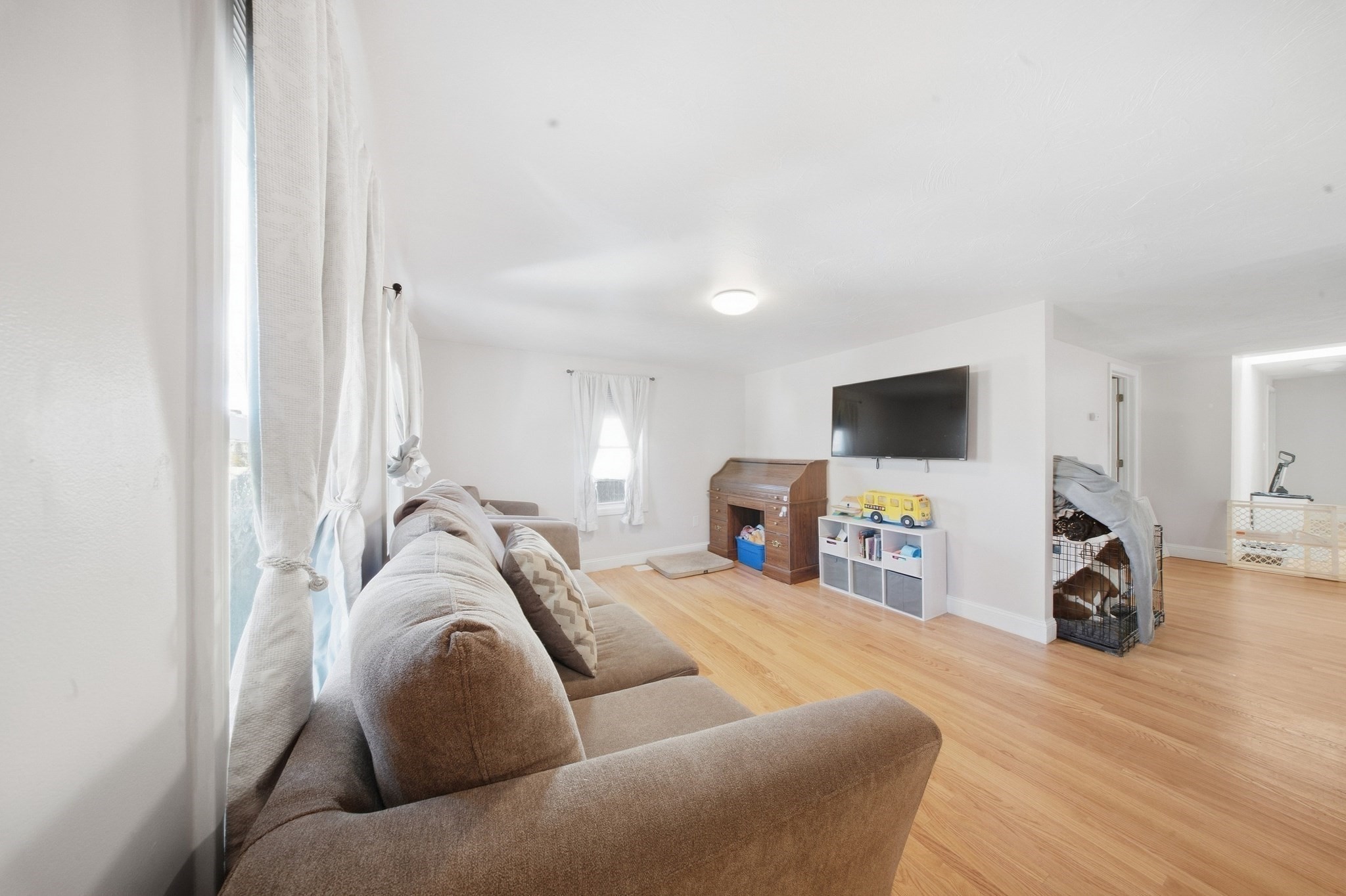 128 Howe St Property Photo 13
