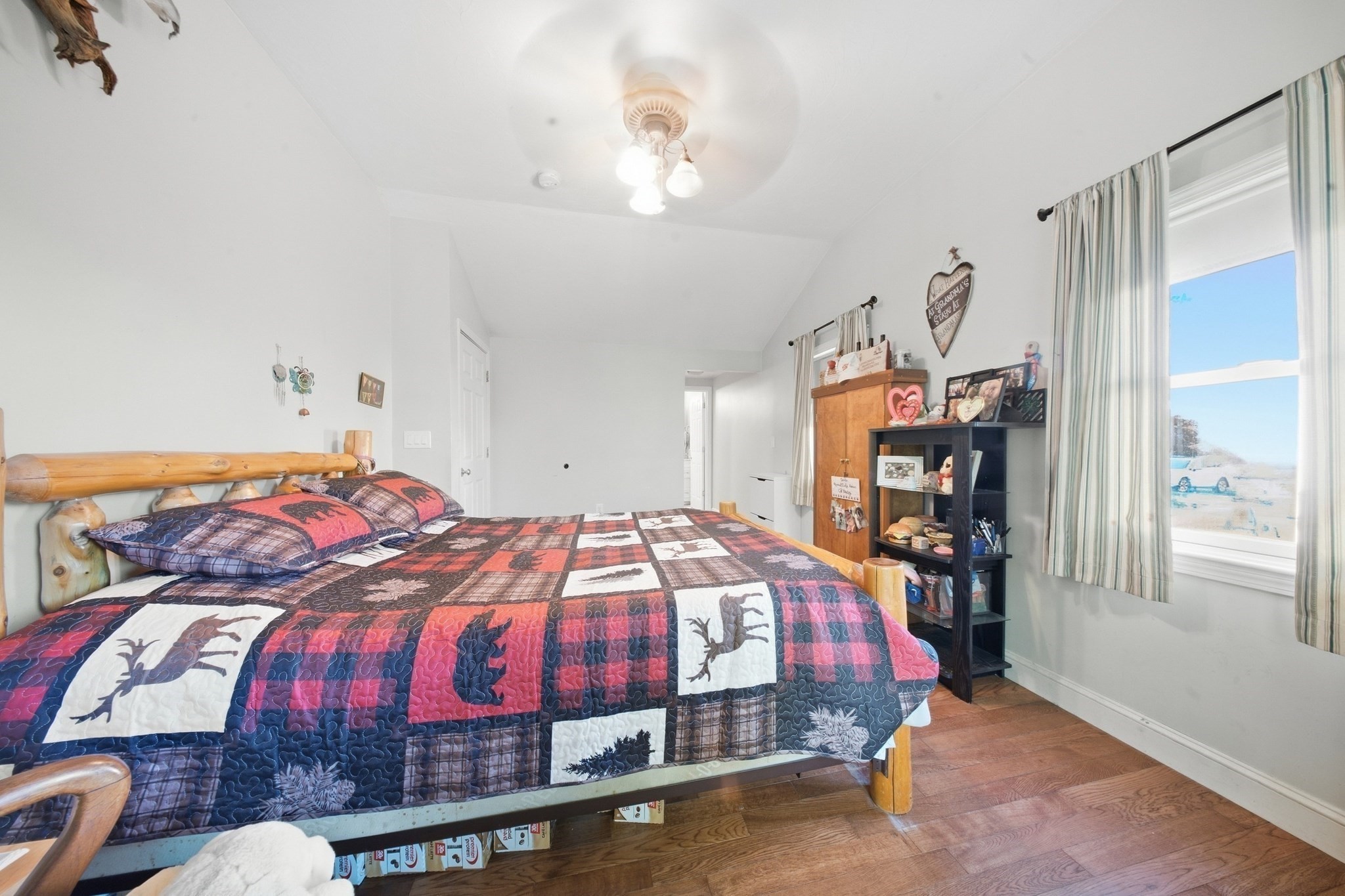 128 Howe St Property Photo 27
