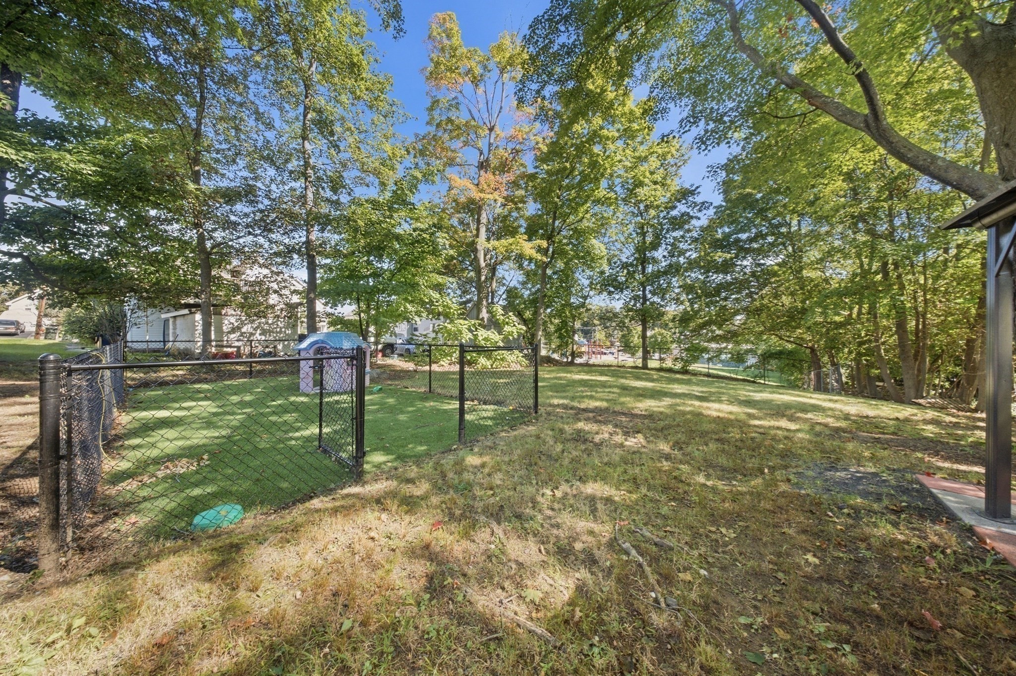128 Howe St Property Photo 39