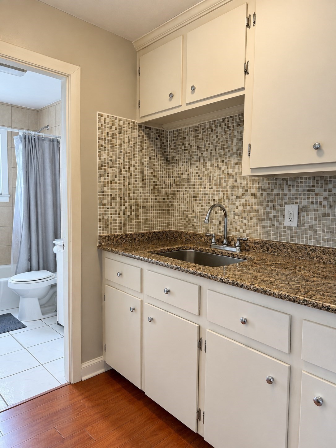 210 Hope St # 3n Property Photo 3