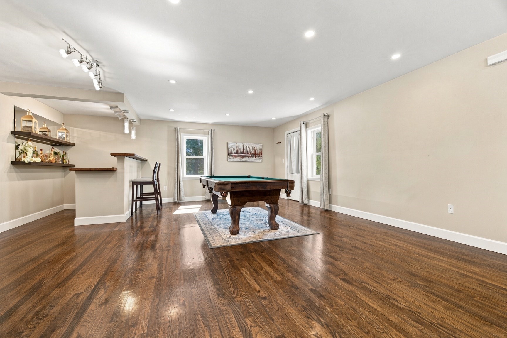 463 Pleasant Street Property Photo 17
