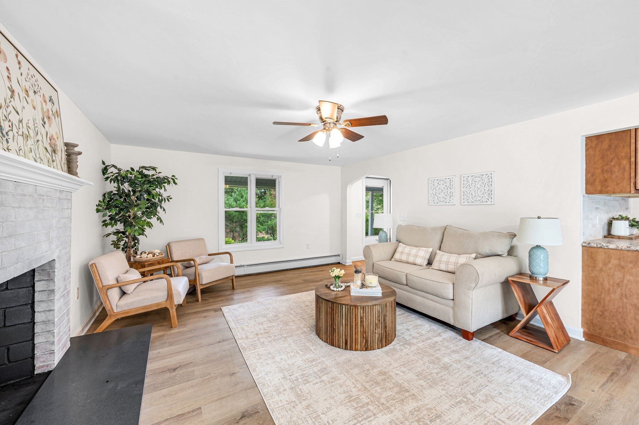 3055 Pine Street Property Photo 4