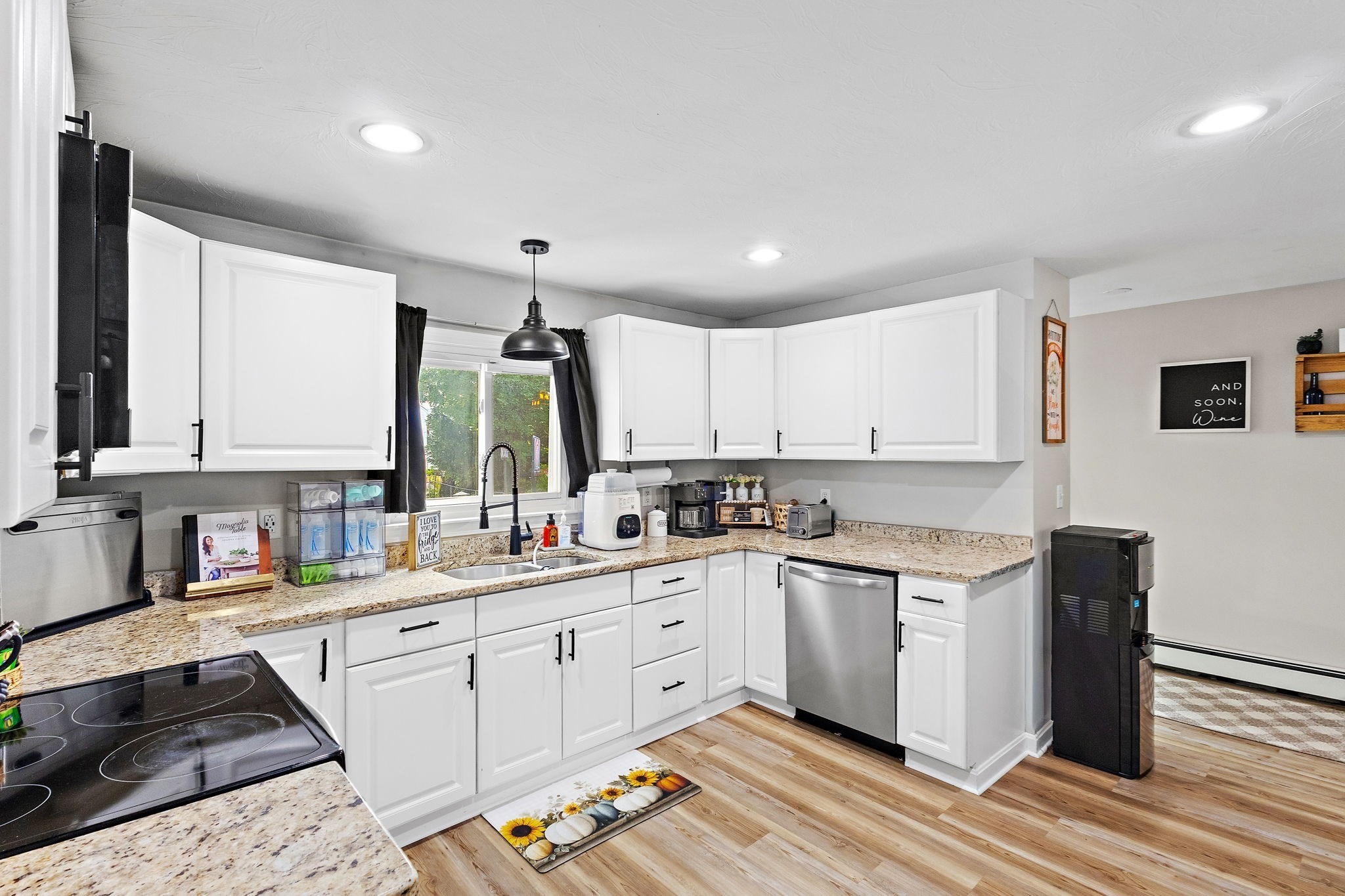 93 Washburn Street Property Photo 10