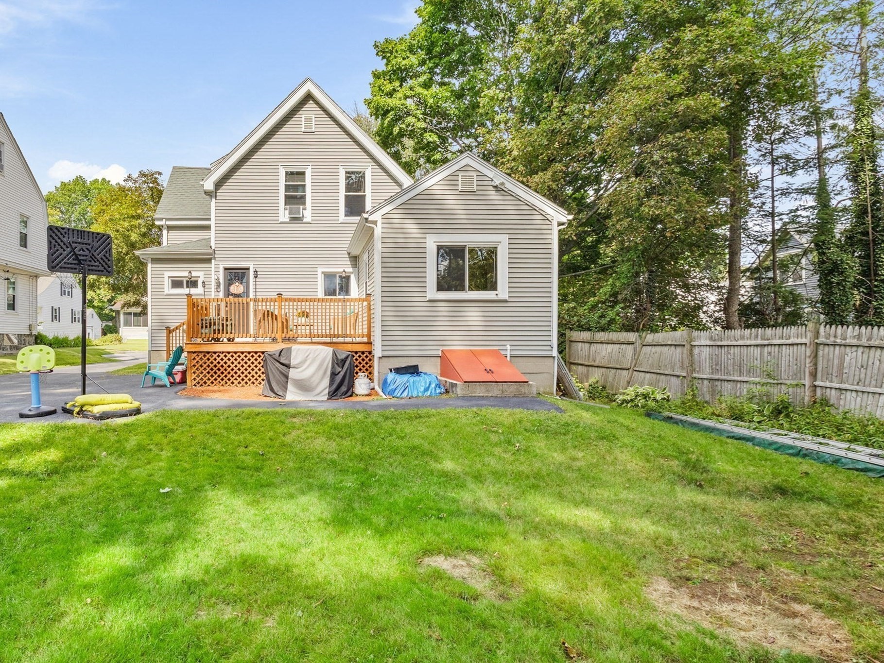 93 Washburn Street Property Photo 32