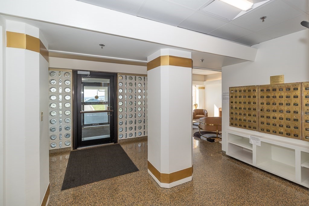 300 Lynn Shore Dr # 410 Property Photo 11