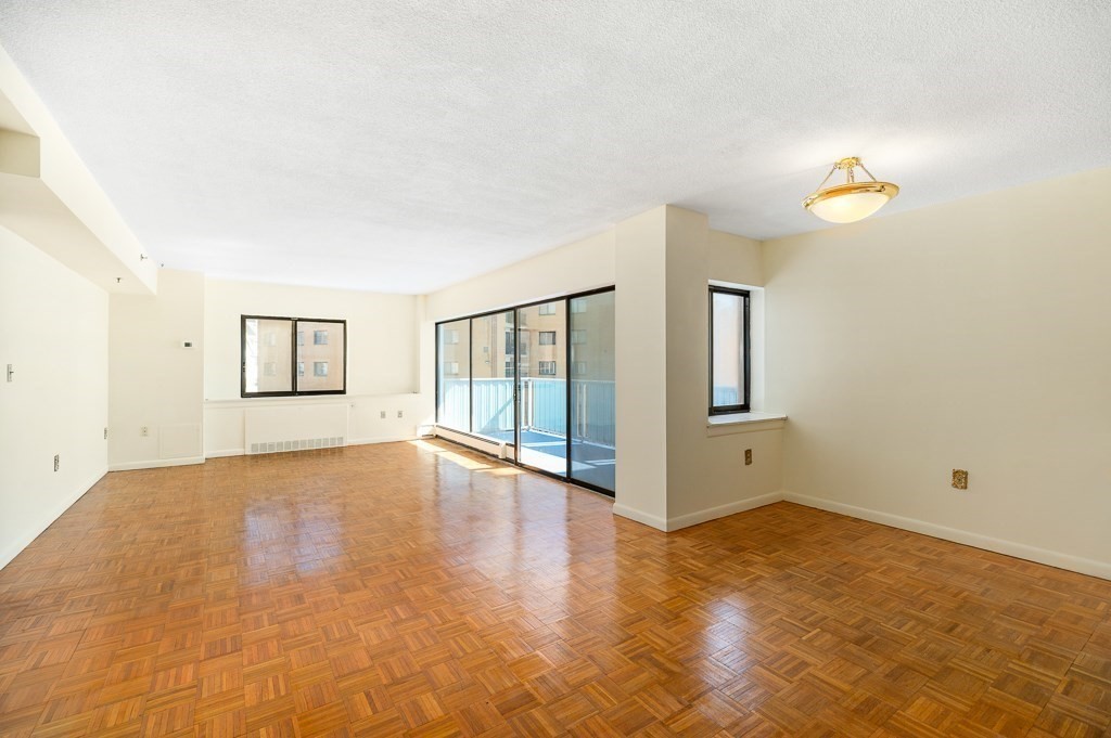 300 Lynn Shore Dr # 410 Property Photo 21