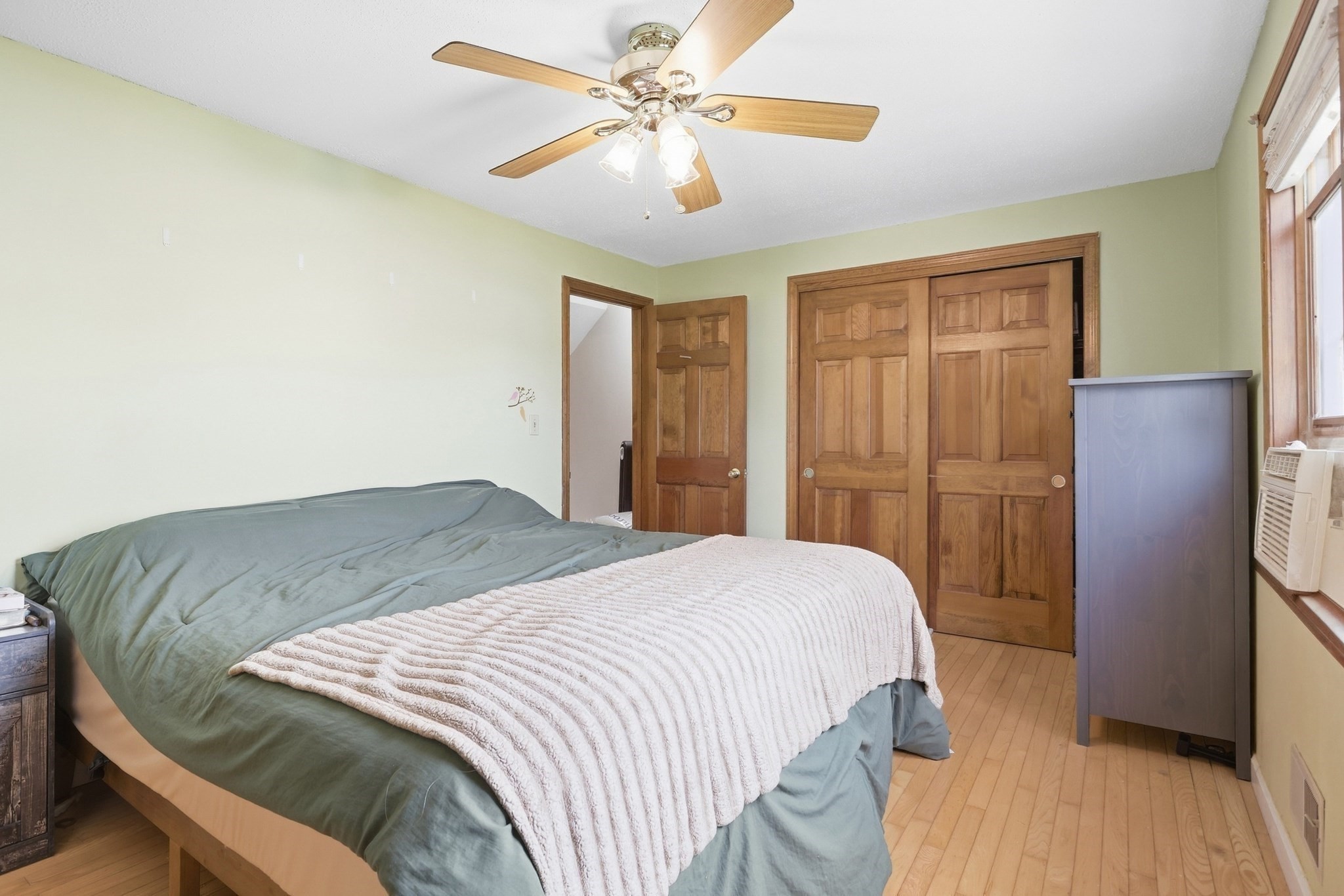 97 Forest # 2 Property Photo 18