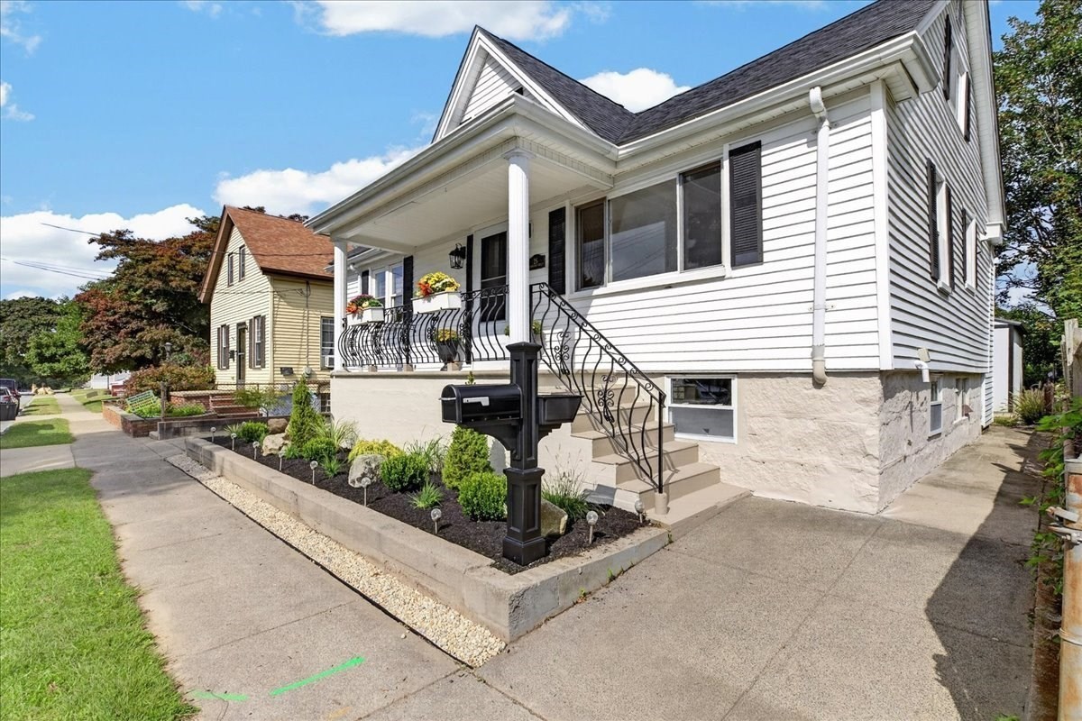 25 Fairmount St Property Photo 2
