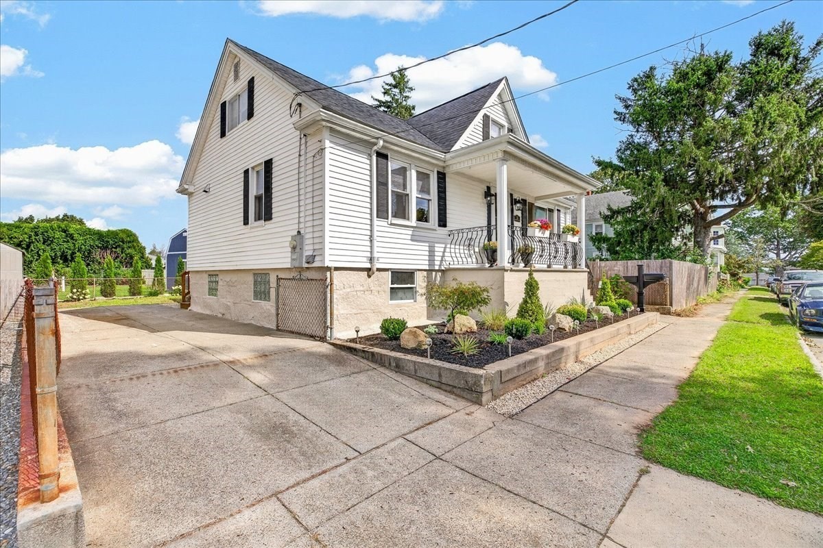 25 Fairmount St Property Photo 3