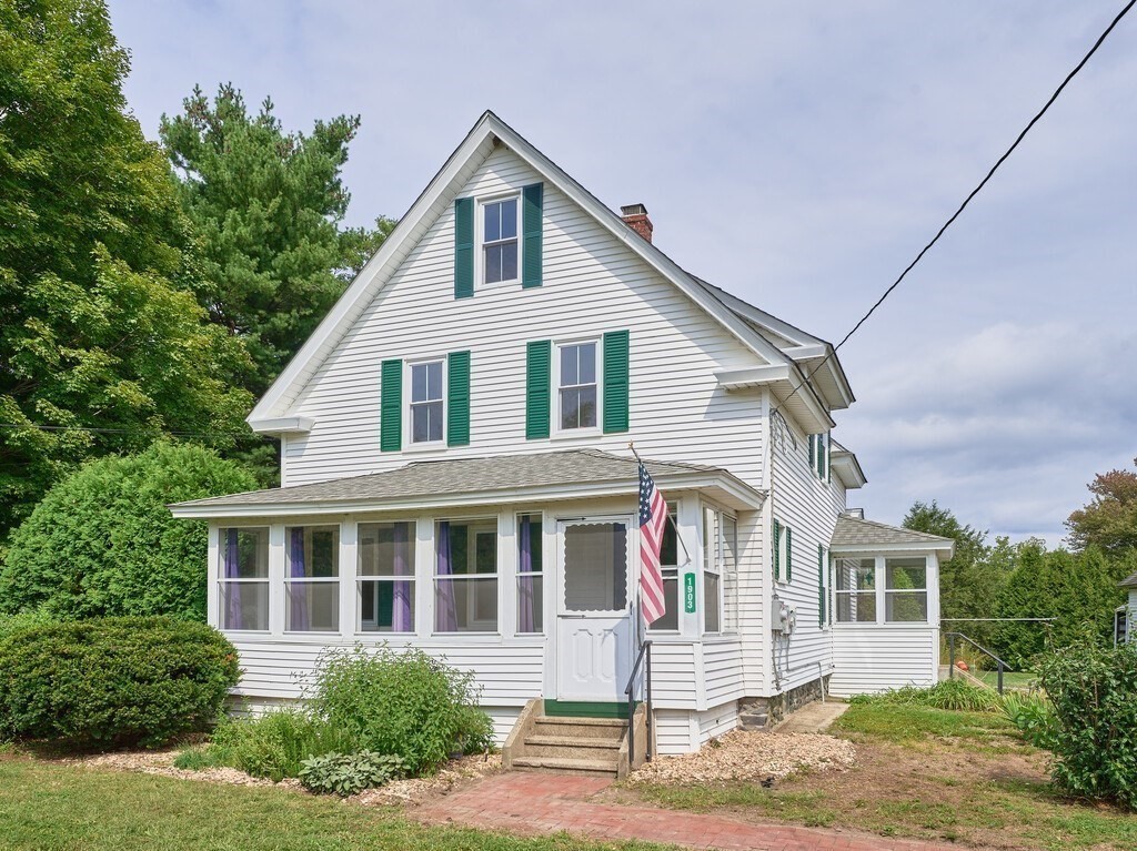 1903 Main St Property Photo 2