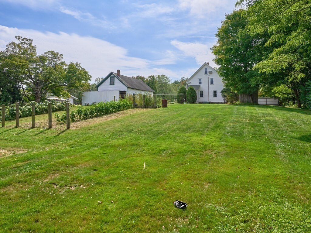 1903 Main St Property Photo 3