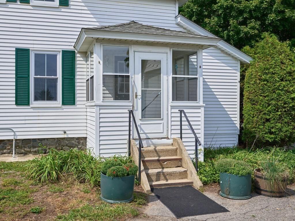 1903 Main St Property Photo 3